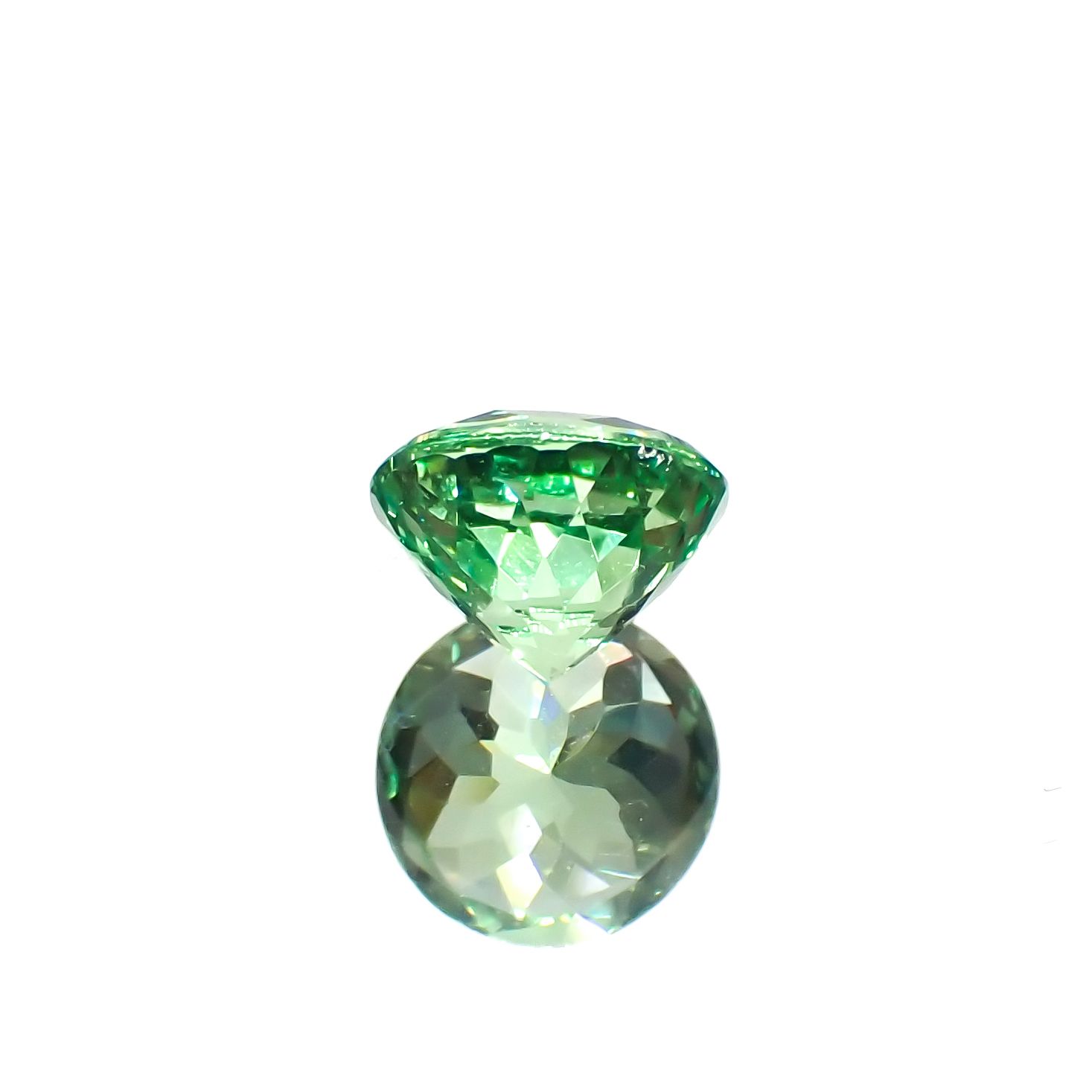 ツァボライト タンザニア産 0.93ct[231023565]5.9x5.9mm前後