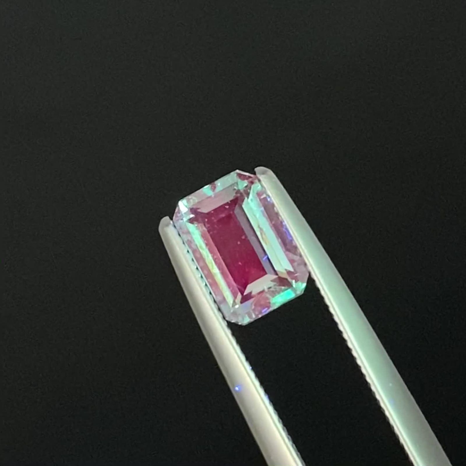 ノンオイルエメラルド(宝石名エメラルド)コロンビア産 1.03ct GIA鑑付[230823283]7.46x5.08mm前後 | TOP  STONE(トップストーン)