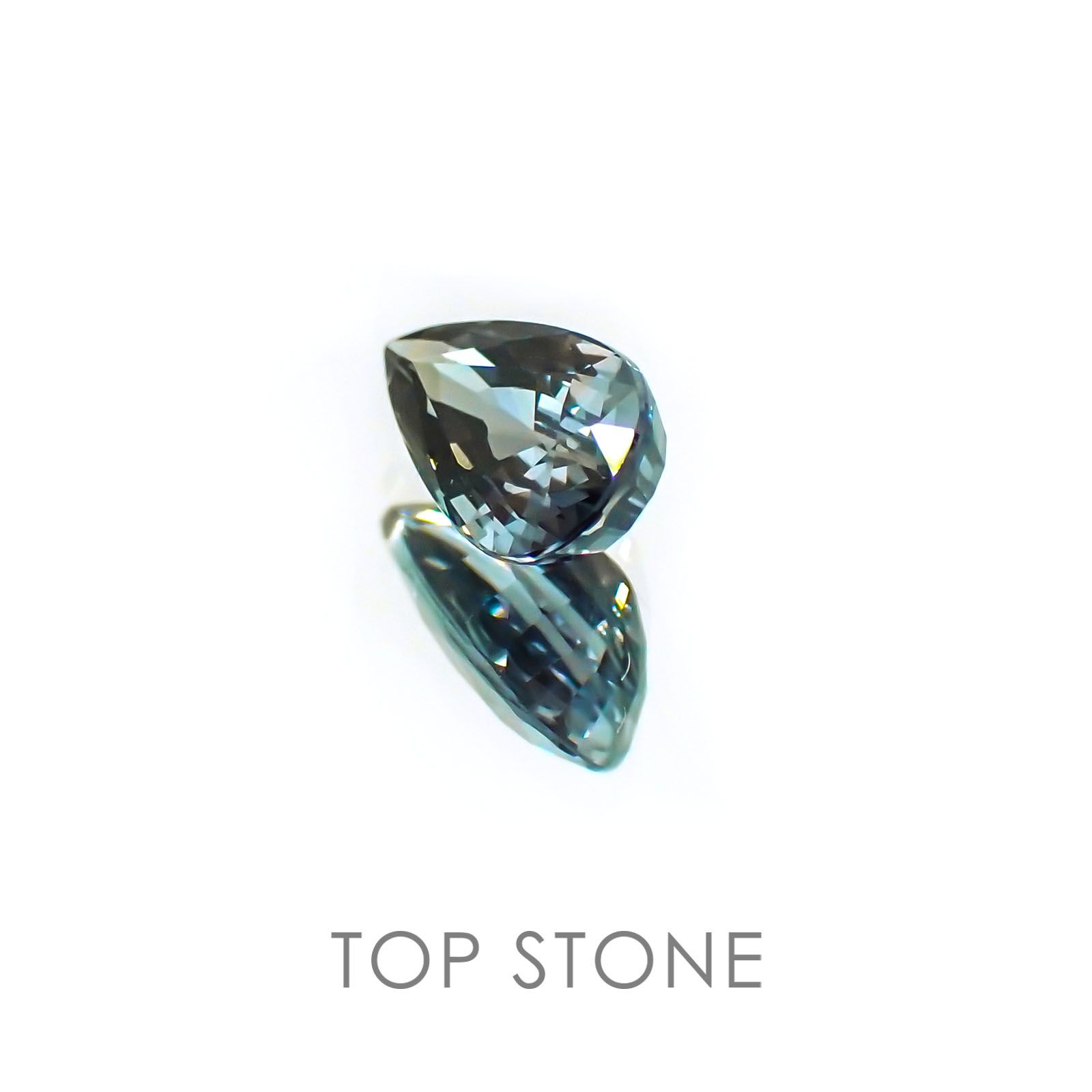 カラーチェンジガーネット(アレキタイプ) マダガスカル・ベキリー産 ルース 0.76ct[20129302]7×4.1mm前後