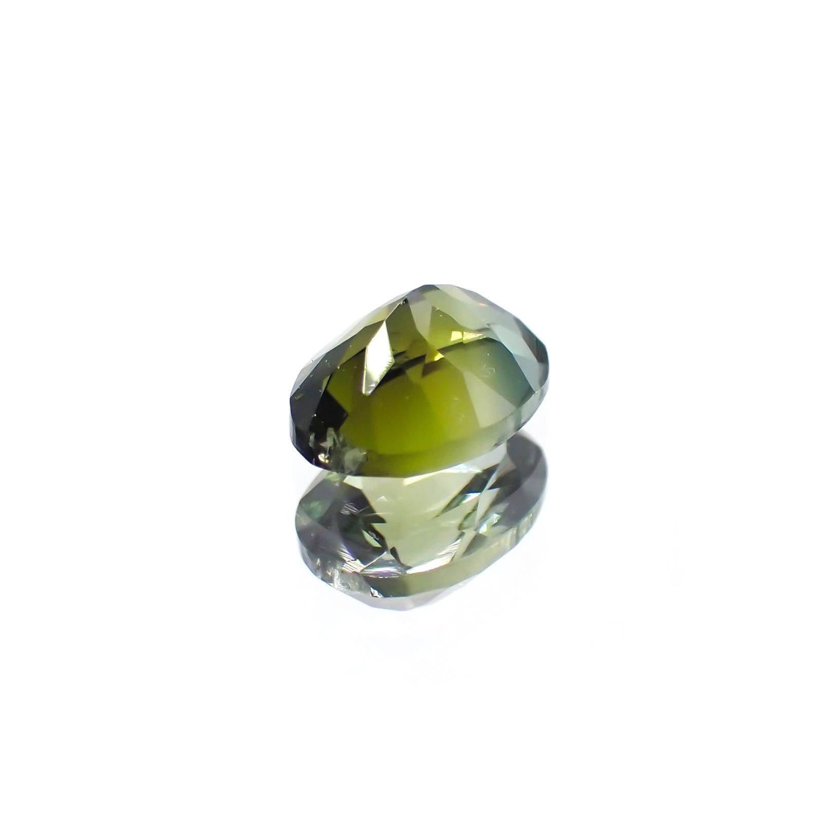バイカラートルマリン(宝石名トルマリン) ブラジル/アフリカ産 0.89ct 識別済[211013564]7.2×5.2mm前後
