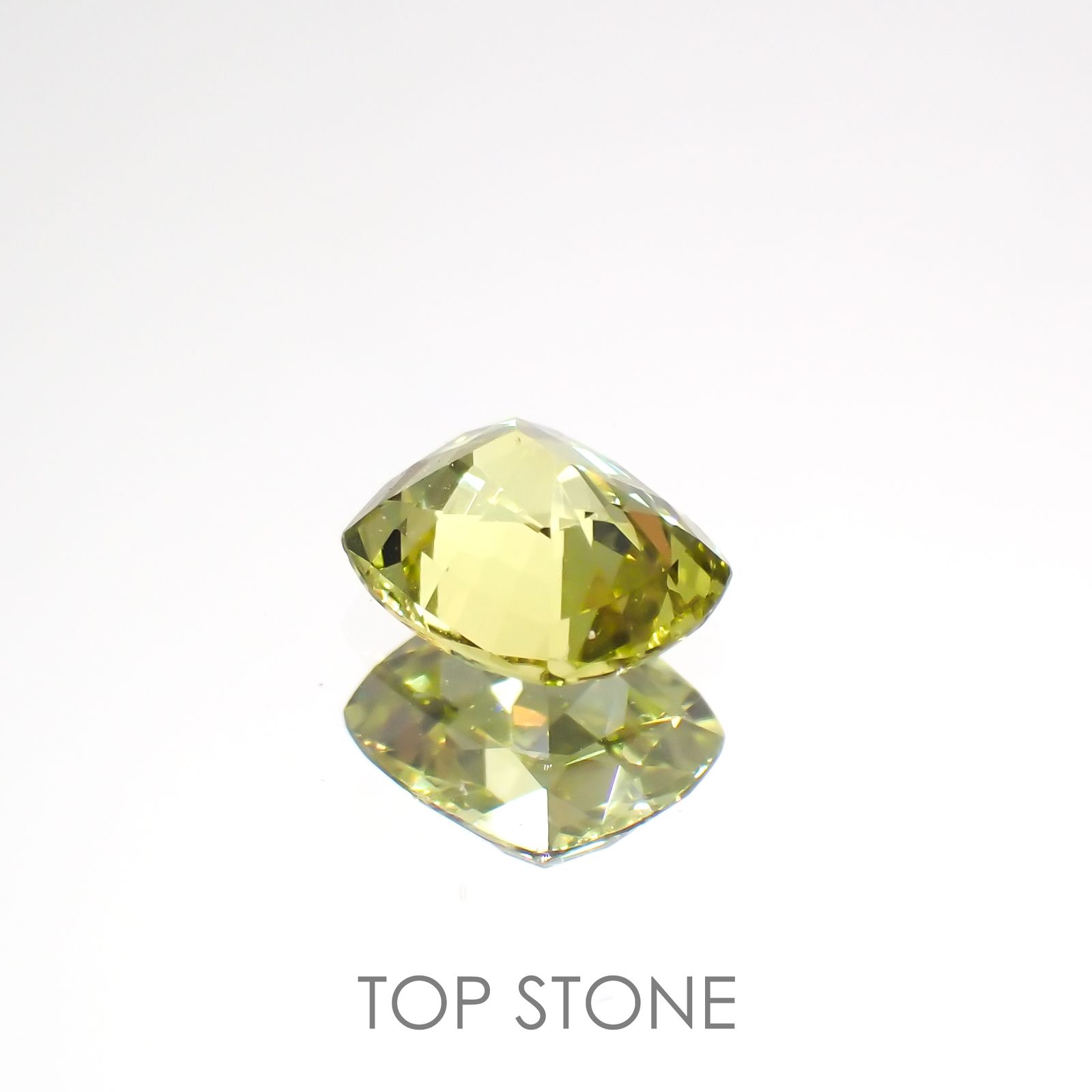クリソベリル(宝石名クリソベリル)マダガスカル産 0.57ct 識別済[220114485]5.1x4.6mm前後