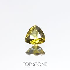 クリノゾイサイト(宝石名クリノゾイサイト)パキスタン産 0.25ct 識別済[220115596]3.9x3.8mm前後