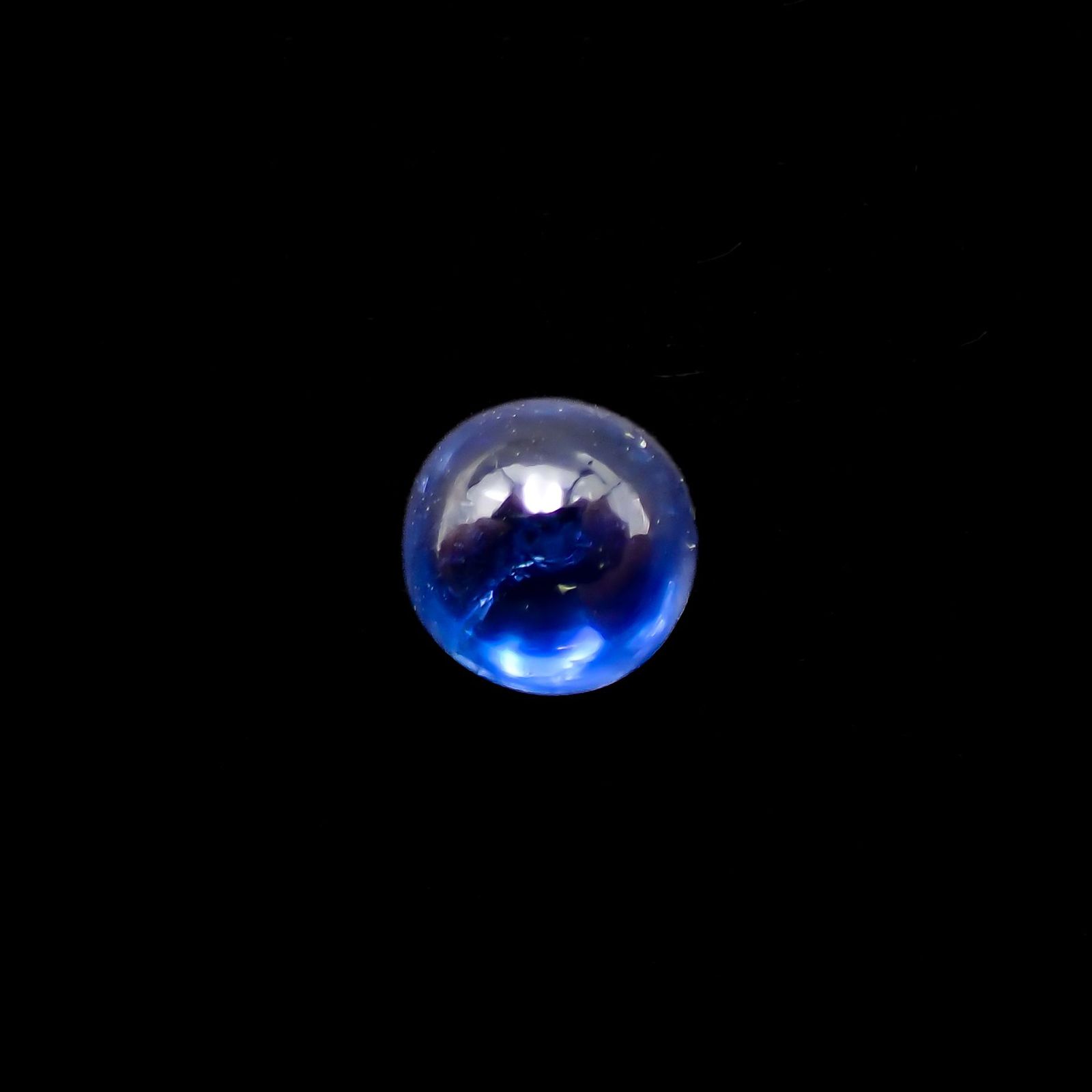 サファイア(宝石名ブルー・サファイア)スリランカ/マダガスカル産 0.41ct 識別済[230923436]3.8x3.7mm前後