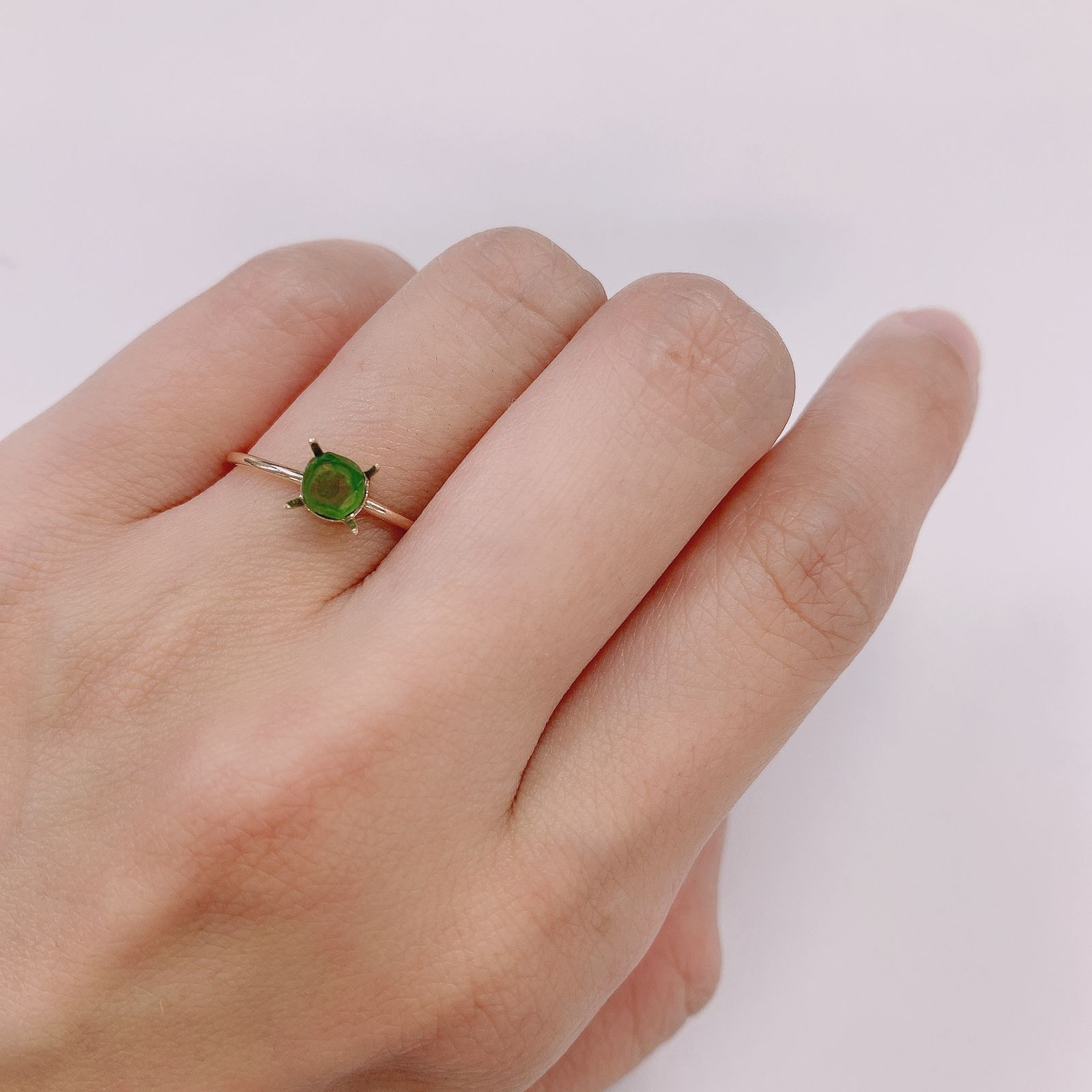 デマントイドガーネット(宝石名デマントイド・ガーネット) 原石・結晶 0.38ct 識別済[210812775]4.5×4.4mm前後