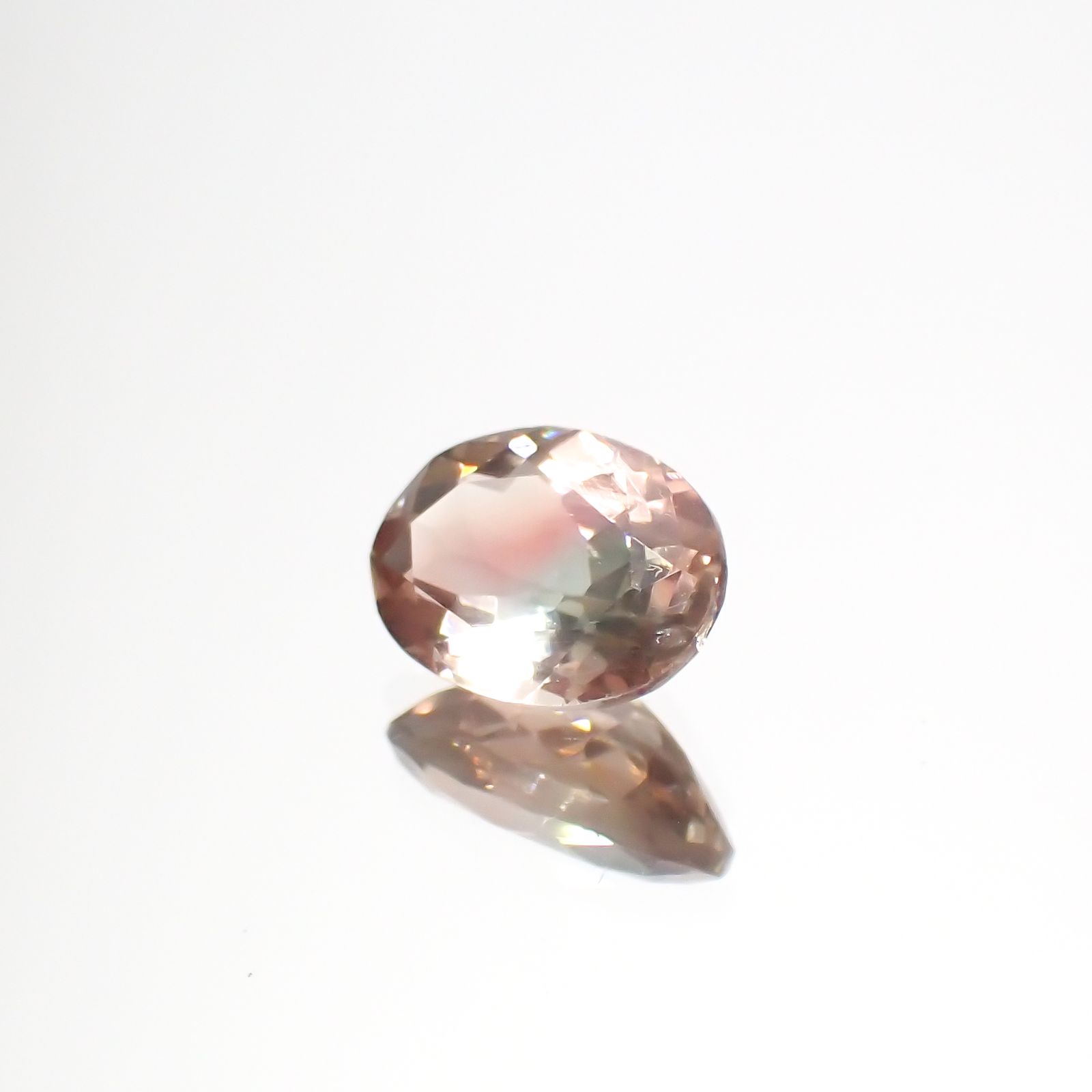 パーティカラーオレゴンサンストーン アメリカ・オレゴン州産 0.93ct[230722847]7.8x5.7mm前後