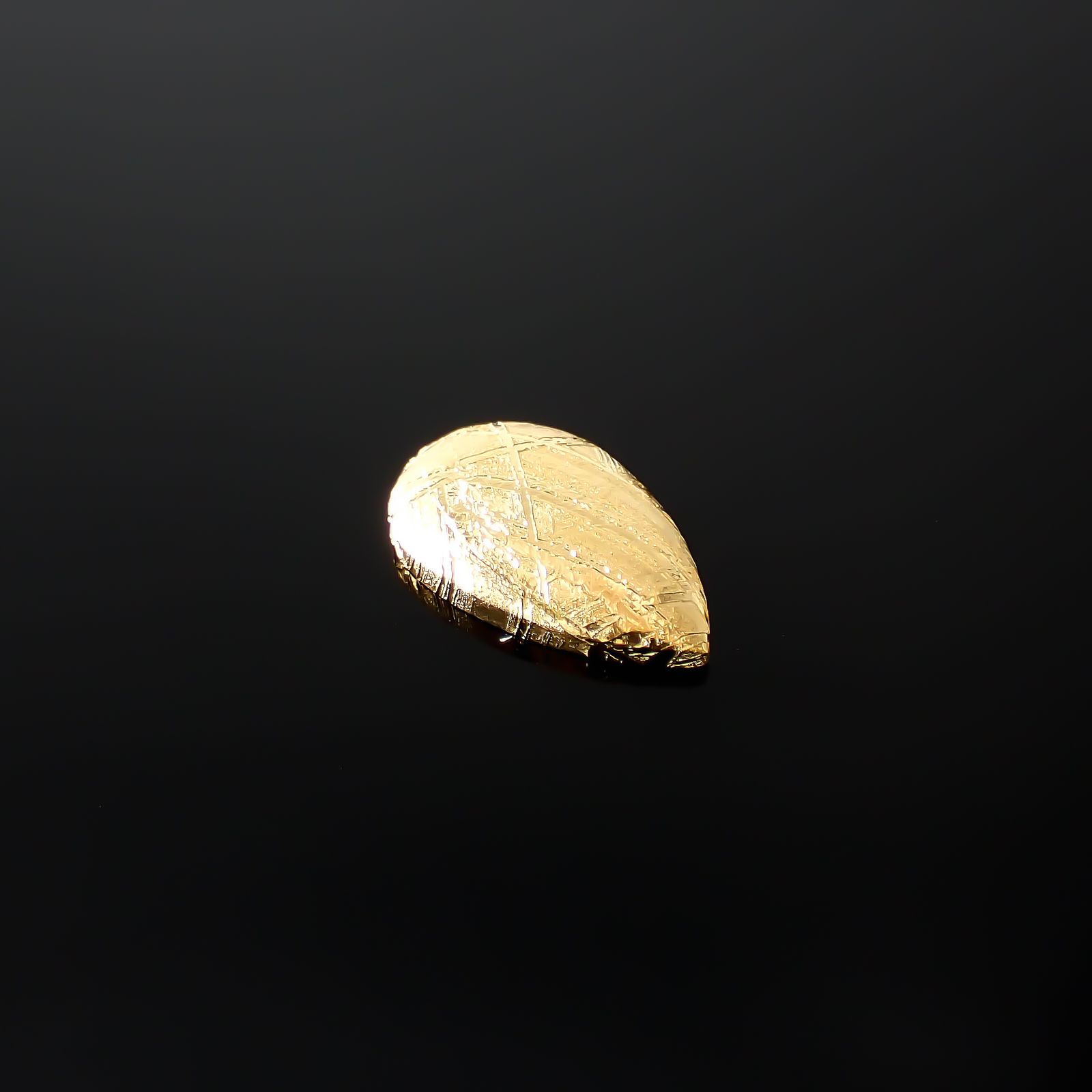 ムオニナルスタ隕石 発見地:スウェーデン 9.31ct[240125818]15.7x9.8mm前後