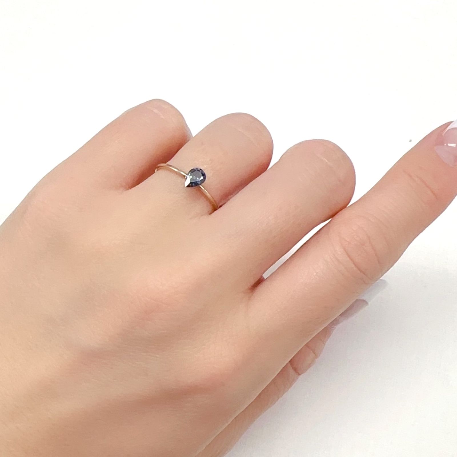 カラーチェンジガーネット アレキタイプ マダガスカル・ベキリー産 0.35ct[240125480]5.3x3.9mm前後