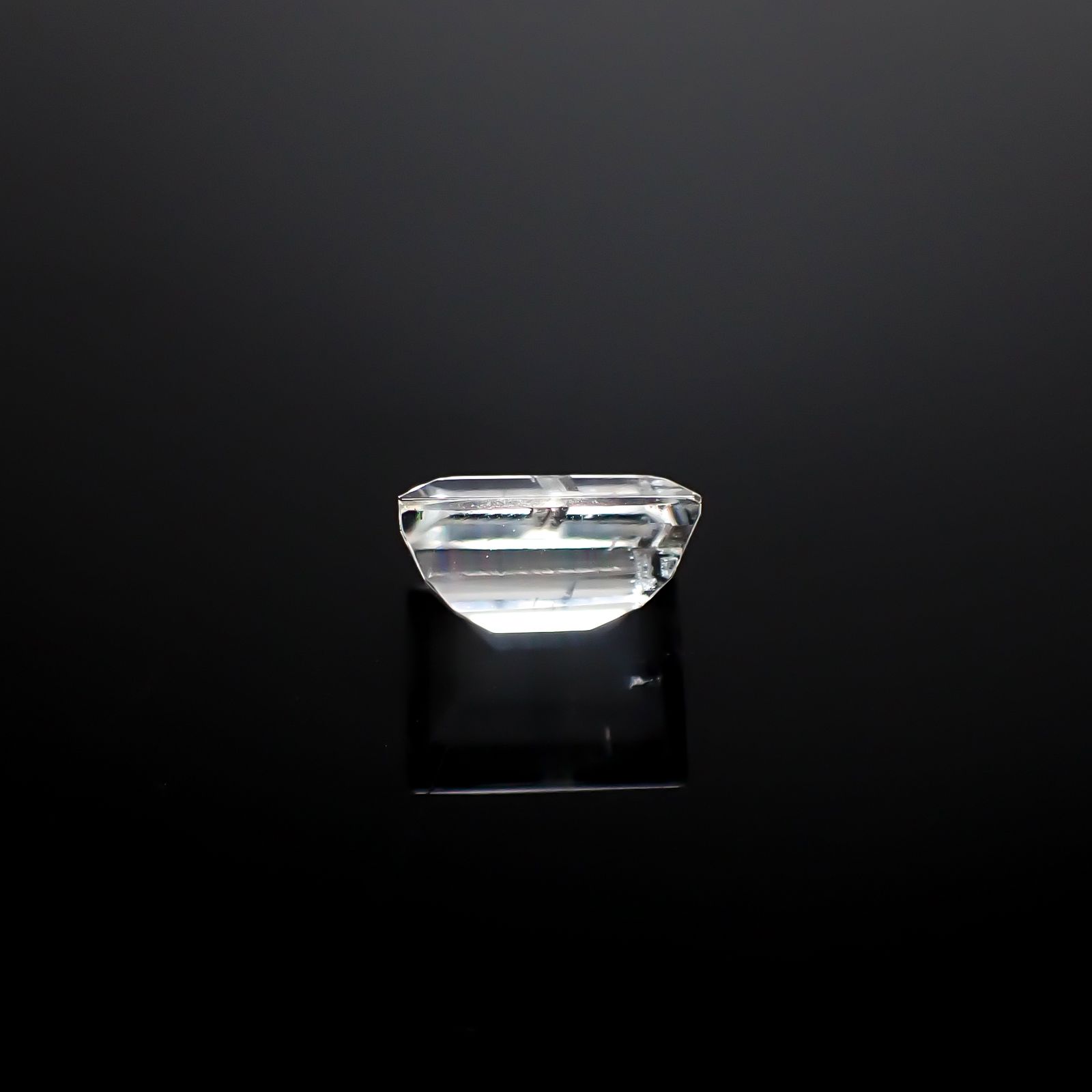 マラウイムーンストーン マラウイ共和国産 3.30ct / 10x7.8mm前後 [260331824]
