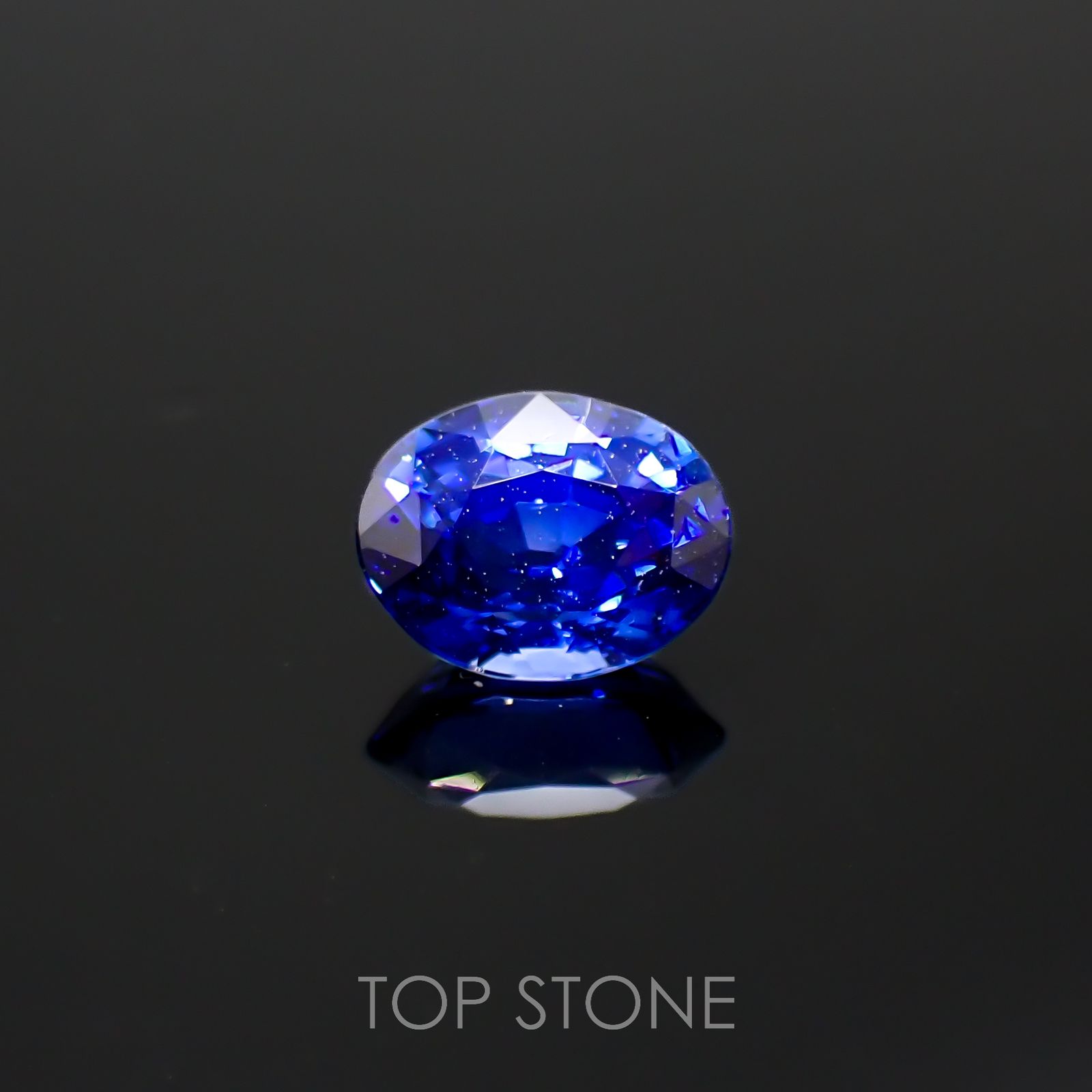 コーンフラワーブルーサファイア(宝石名サファイア/コーンフラワーブルー)マダガスカル産 1.14ct AIGS鑑付[220616444]6.87x5.35mm前後