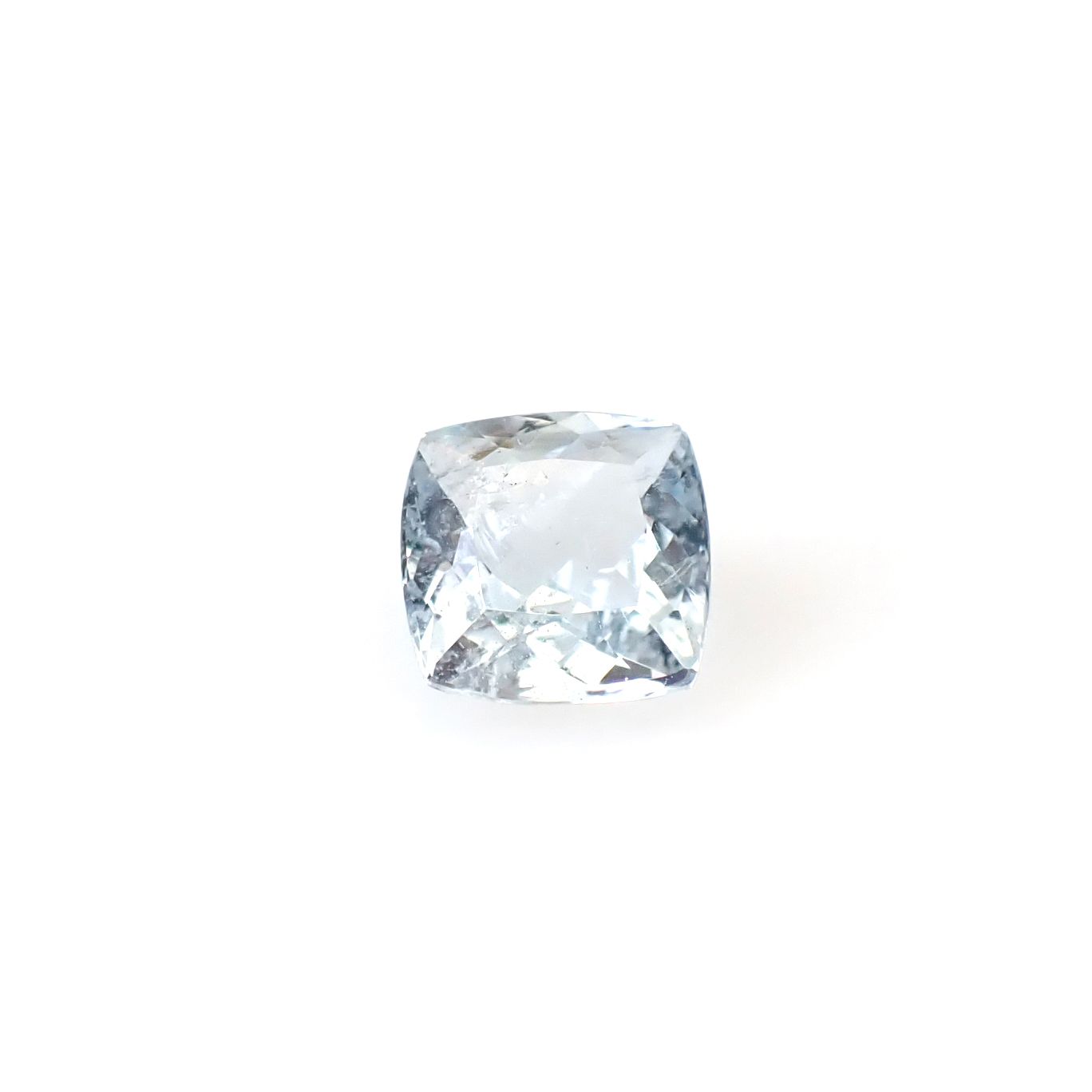 レインボーアクアマリン ブラジル産 1.30ct [250330152]6.9x6.8mm前後