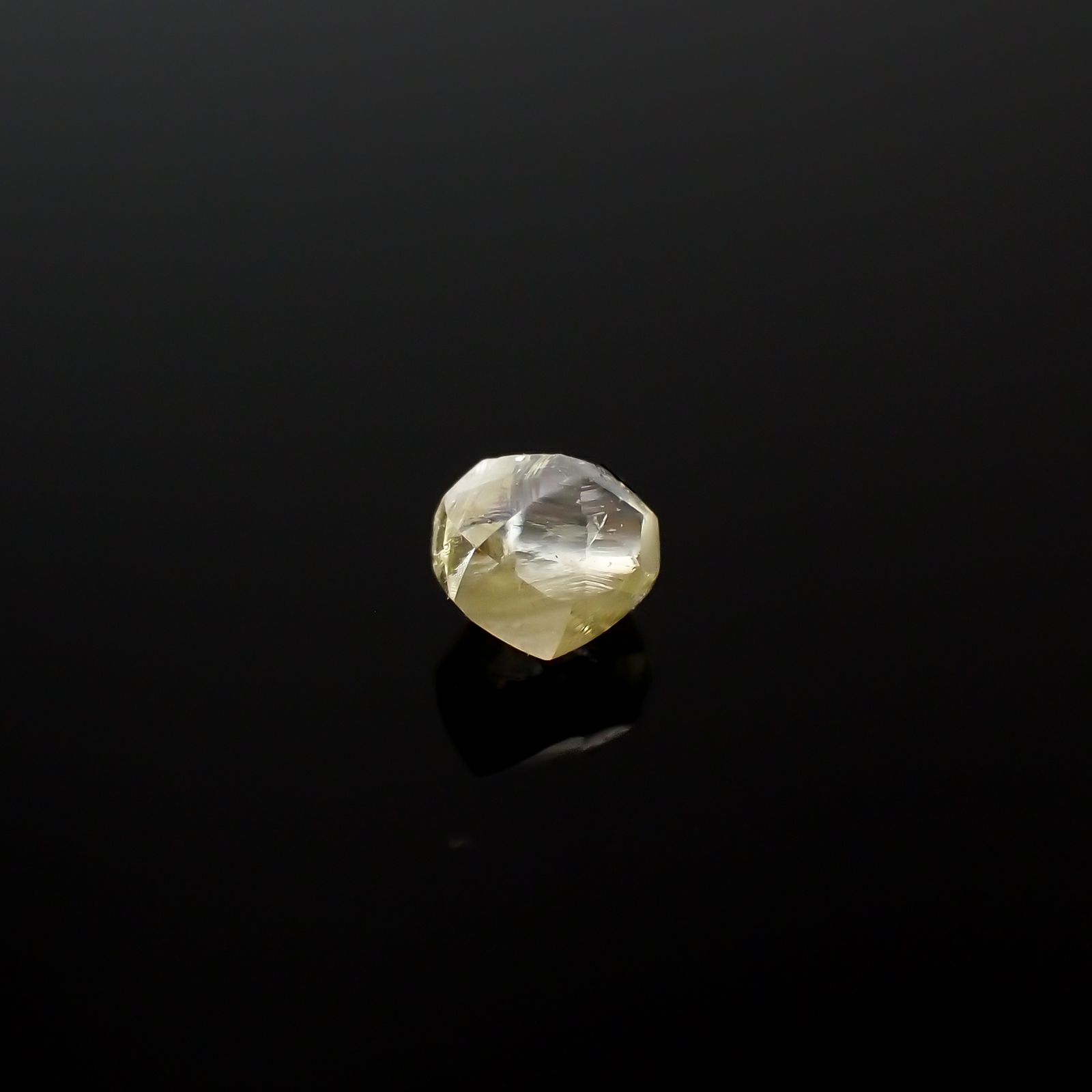 ソーヤブルダイヤモンド 原石 0.13ct[240326742]2.6x2.5mm前後