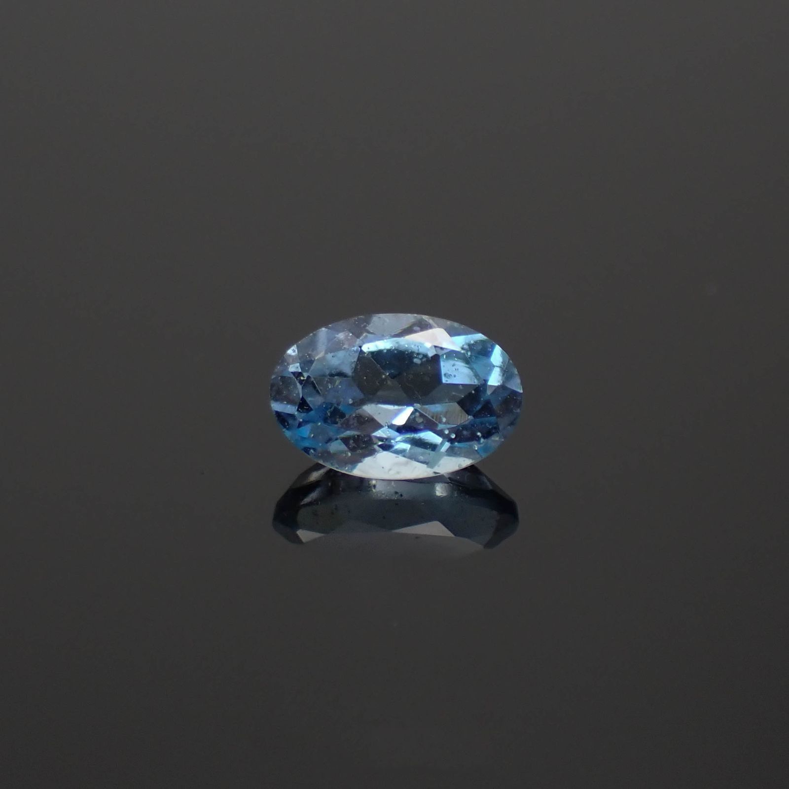 サンタマリアアクアマリン ブラジル産 0.45ct / 6x4mm前後 [260220965]