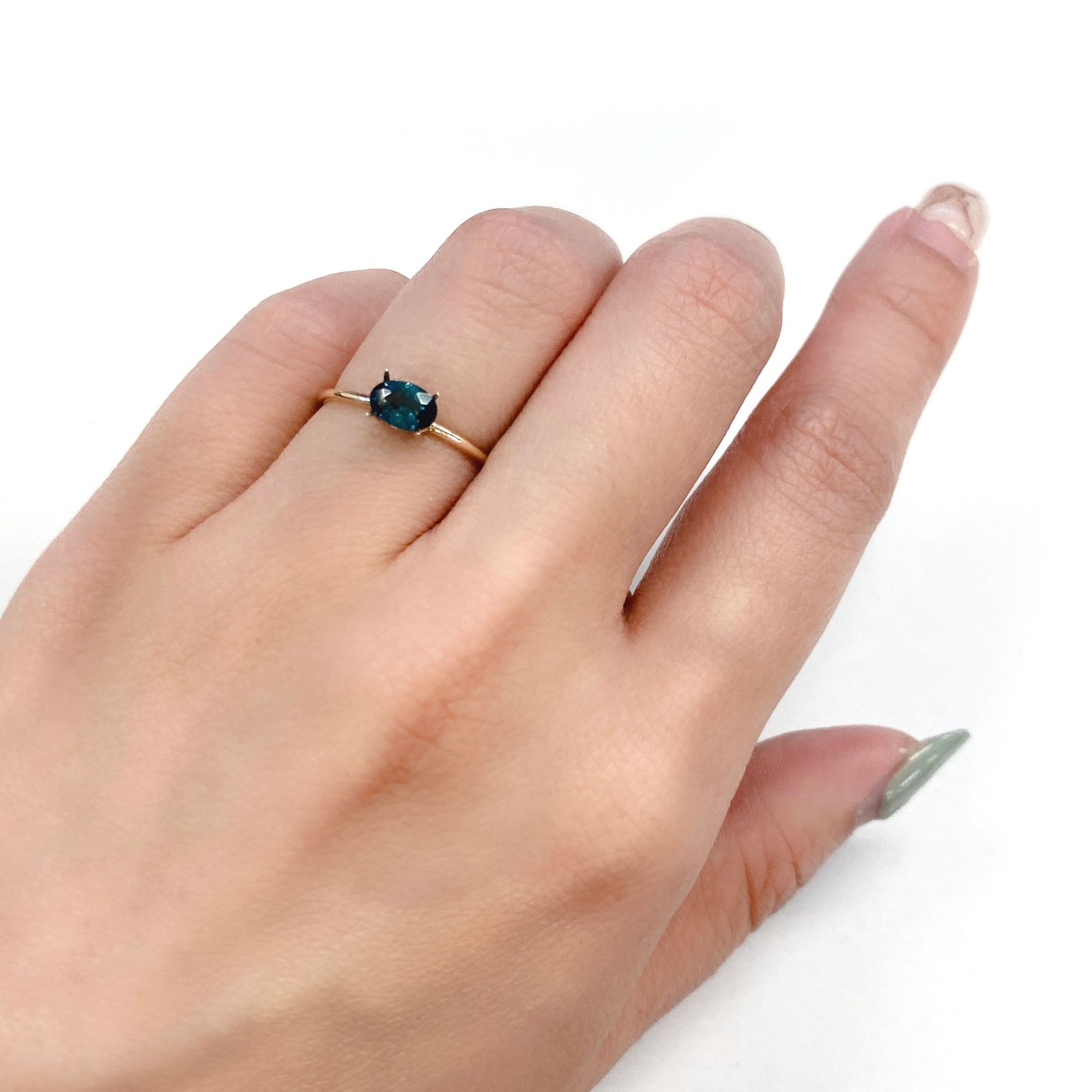 ブルートルマリン ブラジル産 ルース 0.41ct[21049726]6.1×4.1mm前後