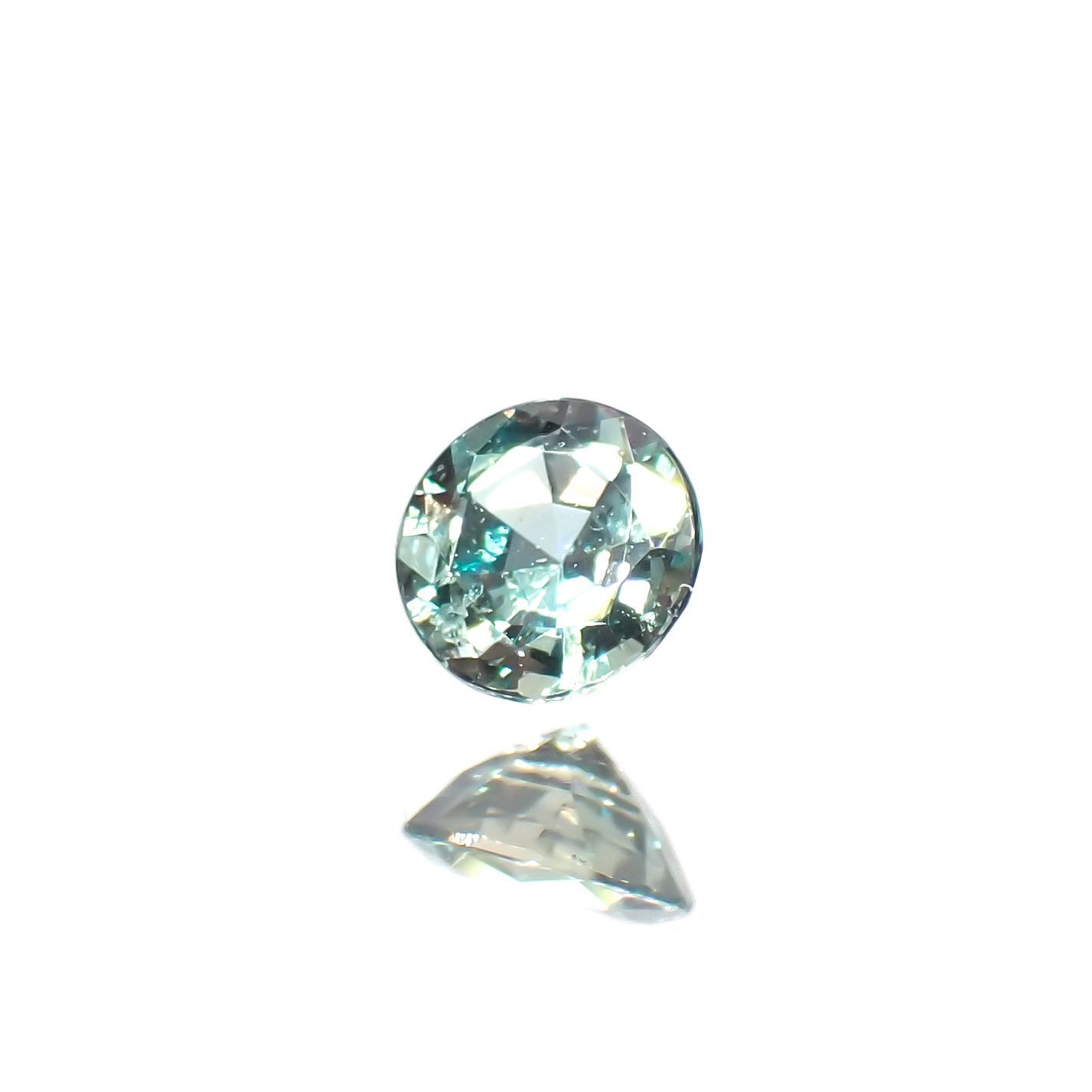 アレキサンドライト(宝石名アレキサンドライト)ブラジル産/EmeraldMains社製 0.158ct ソ付(彩珠)[220516026]3.4x3.3mm前後