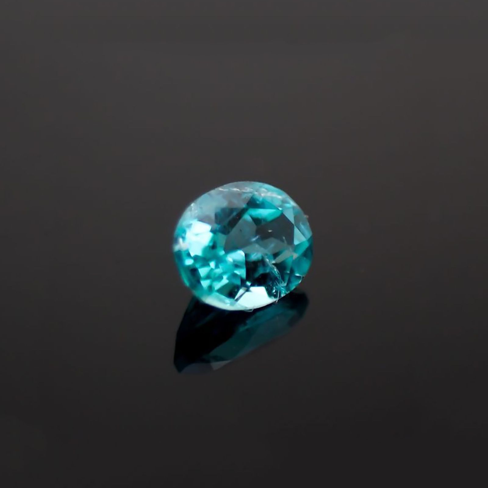 パライバトルマリン(宝石名トルマリン/別名パライバ・トルマリン)ブラジル産 識別済 0.085ct / 3x2.4mm前後 [221018769]