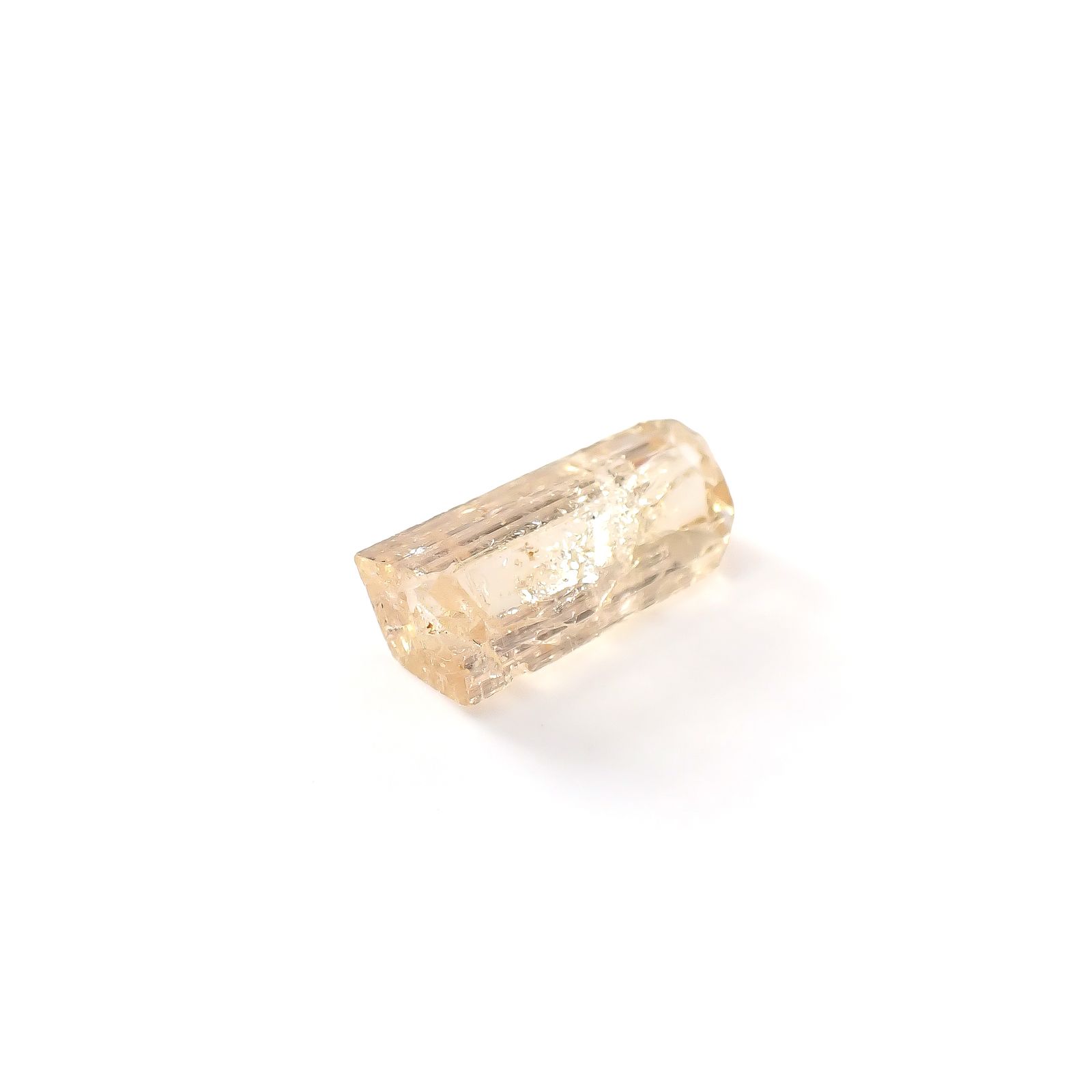 インペリアルトパーズ 原石 ザンビア産 5.31ct / 16.3x7mm前後 [250730940]