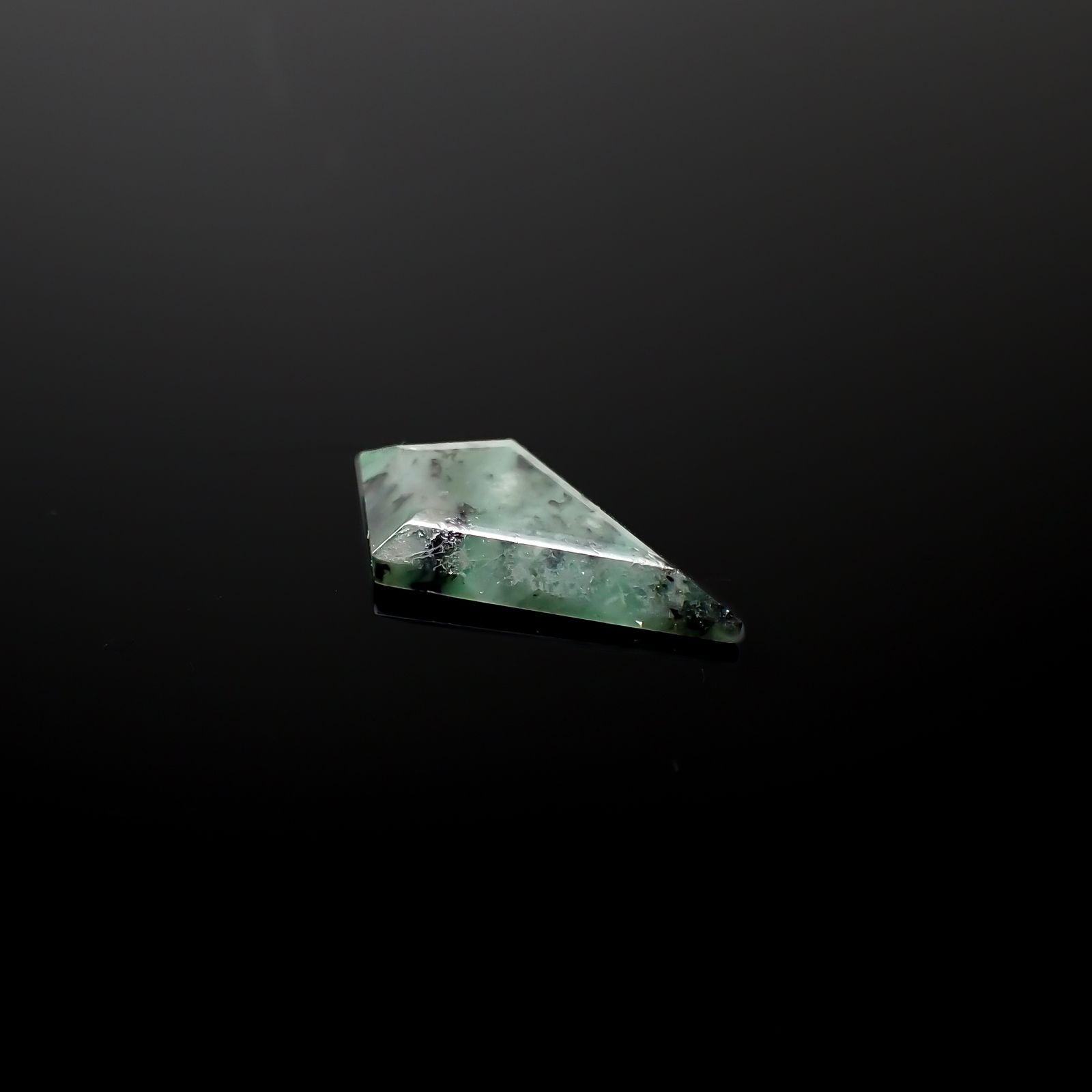 ◇カスタムカット◇エメラルド ブラジル産 3.11ct[240326480]18.2x10.6mm前後