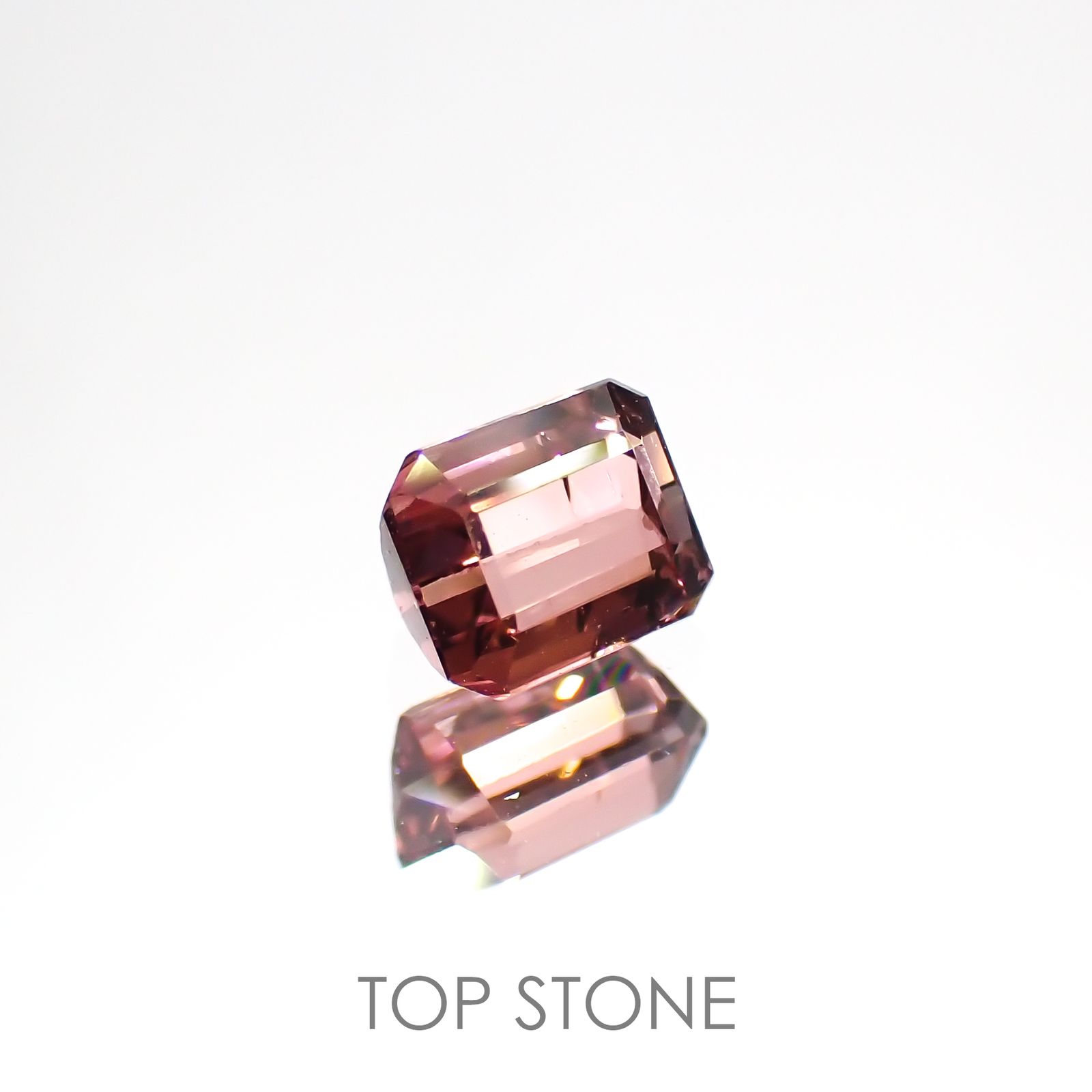 ローズピンクトルマリン(宝石名ピンク・トルマリン)ブラジル/アフリカ産 0.58ct 識別済[220114862]4.9x4mm前後