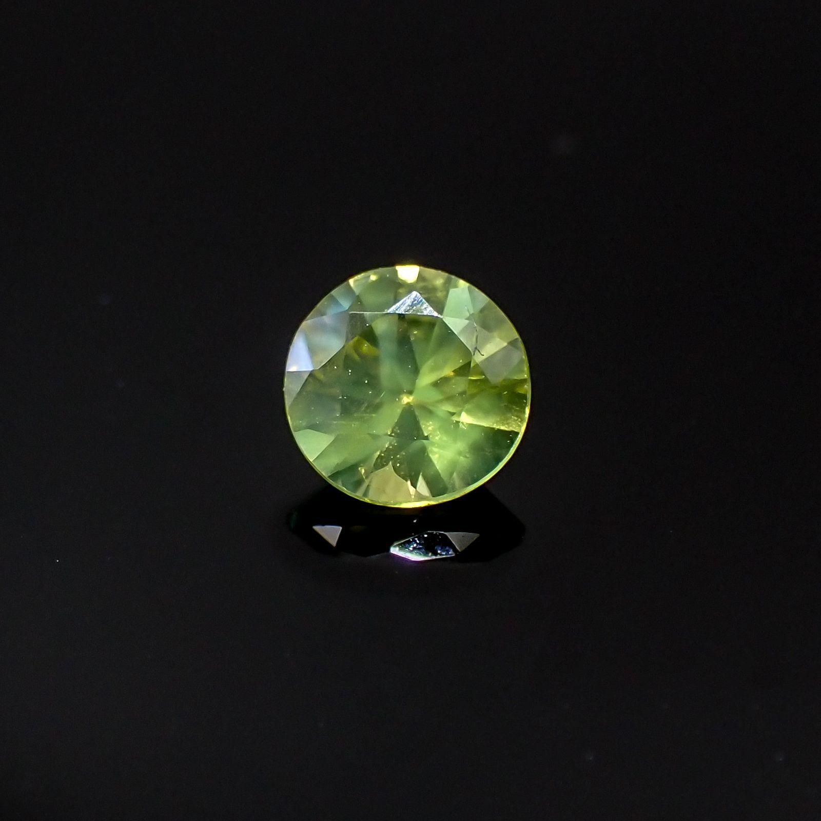 クリソベリル(宝石名クリソベリル) スリランカ産 0.35ct 識別済[20117586]4.4×4.3mm前後