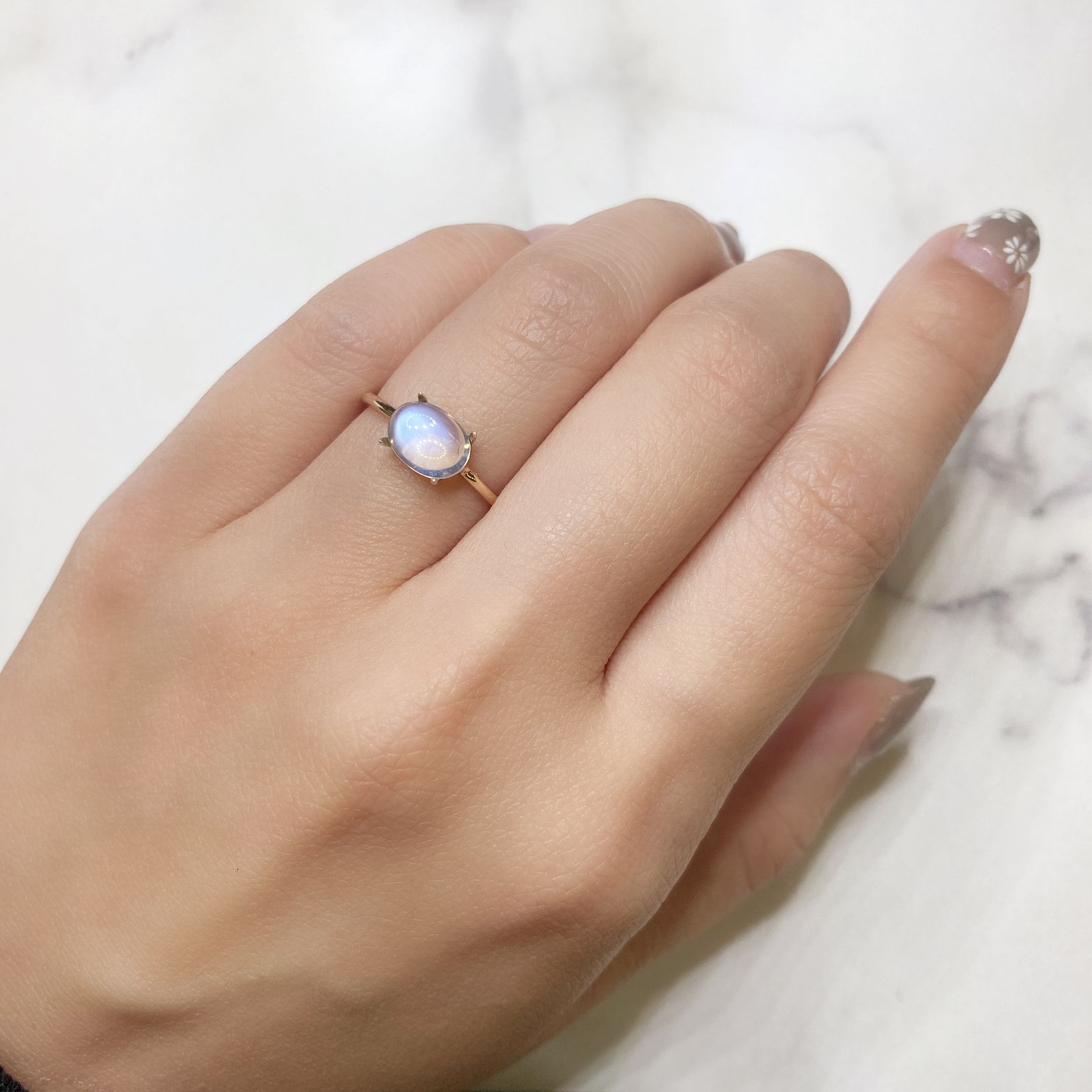ムーンストーン(宝石名ムーンストーン) インド/スリランカ産 1.21ct 識別済[210812754]7.9×5.9mm前後