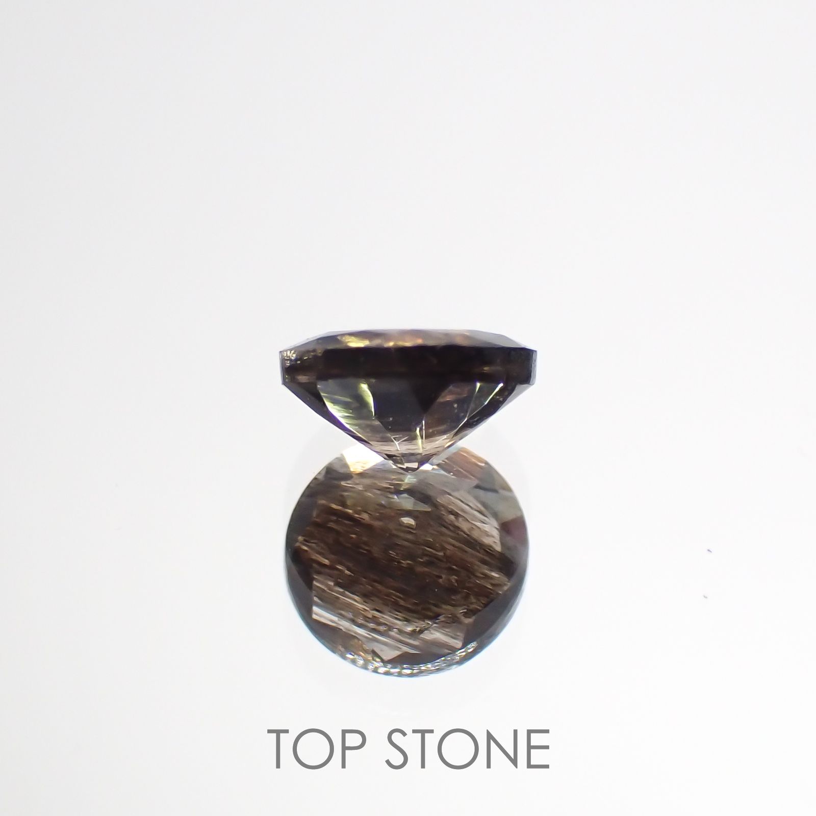 レインボースキャポライト ブラジル産 0.35ct[221018330]4.9x4.8mm前後