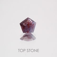 ◇ペンタゴンカット◇ブラッドショットアイオライトSA インド産 ルース 0.17ct[210210078]4×4.2mm前後