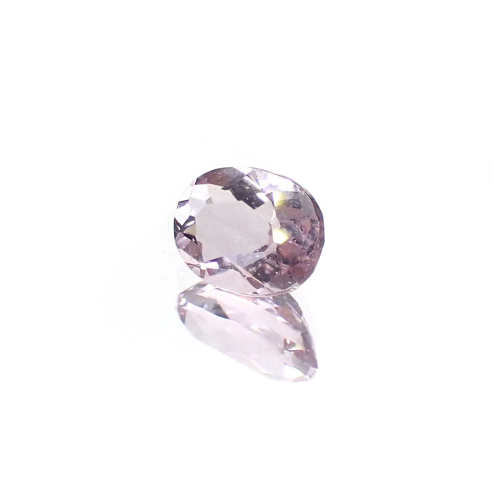 ピンクフローライト(宝石名フルオライト)ブラジル産 識別済 1.60ct / 8.1x6.2mm前後 [220115127]