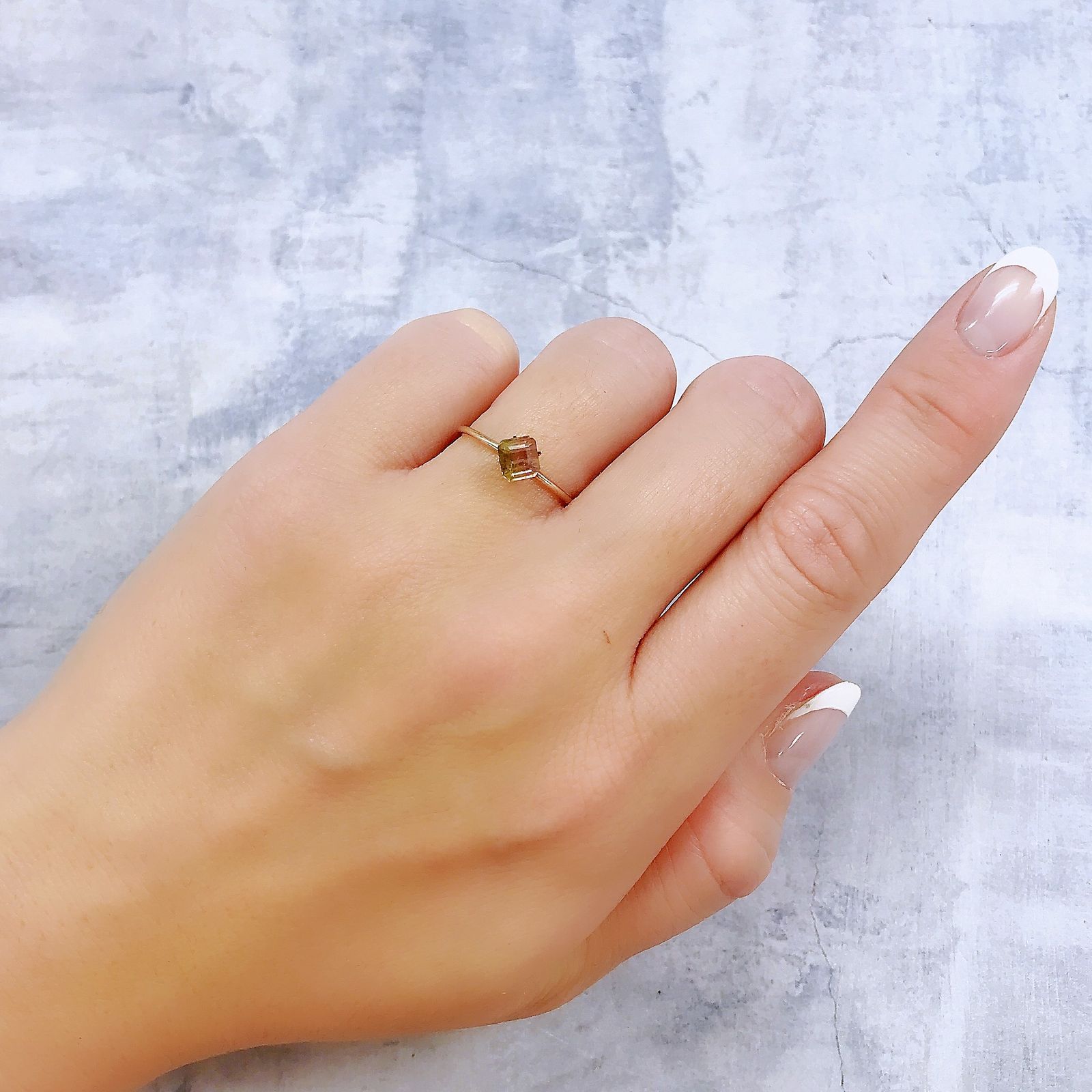バイカラートルマリン(宝石名トルマリン)アフガニスタン産 0.66ct 識別済[221219562]4.6x5mm前後