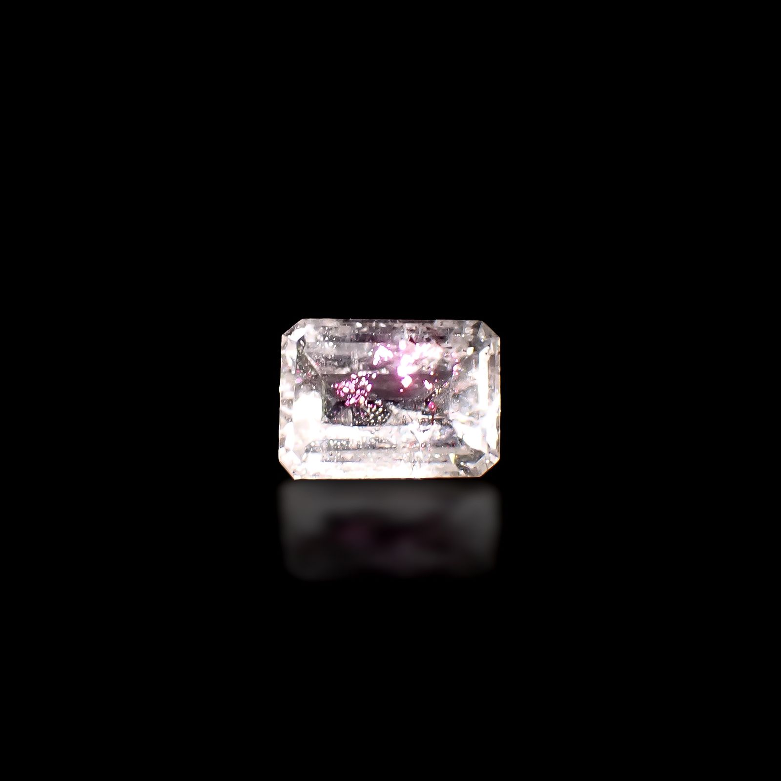 ティンカーベルクォーツ ブラジル産 2.32ct / 9.2x6.6mm前後 [260932865]