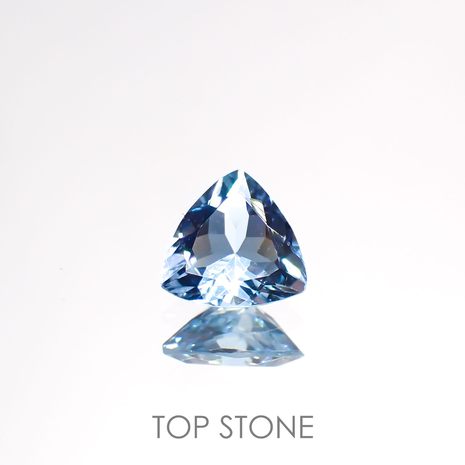サンタマリアアクアマリン ブラジル産 0.55ct[220114050]6.2x5.9mm前後