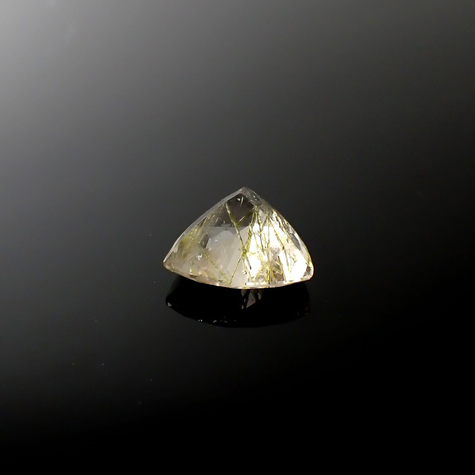エピドートインクォーツ ブラジル産 6.36ct [240427297]13.2x12.8mm前後