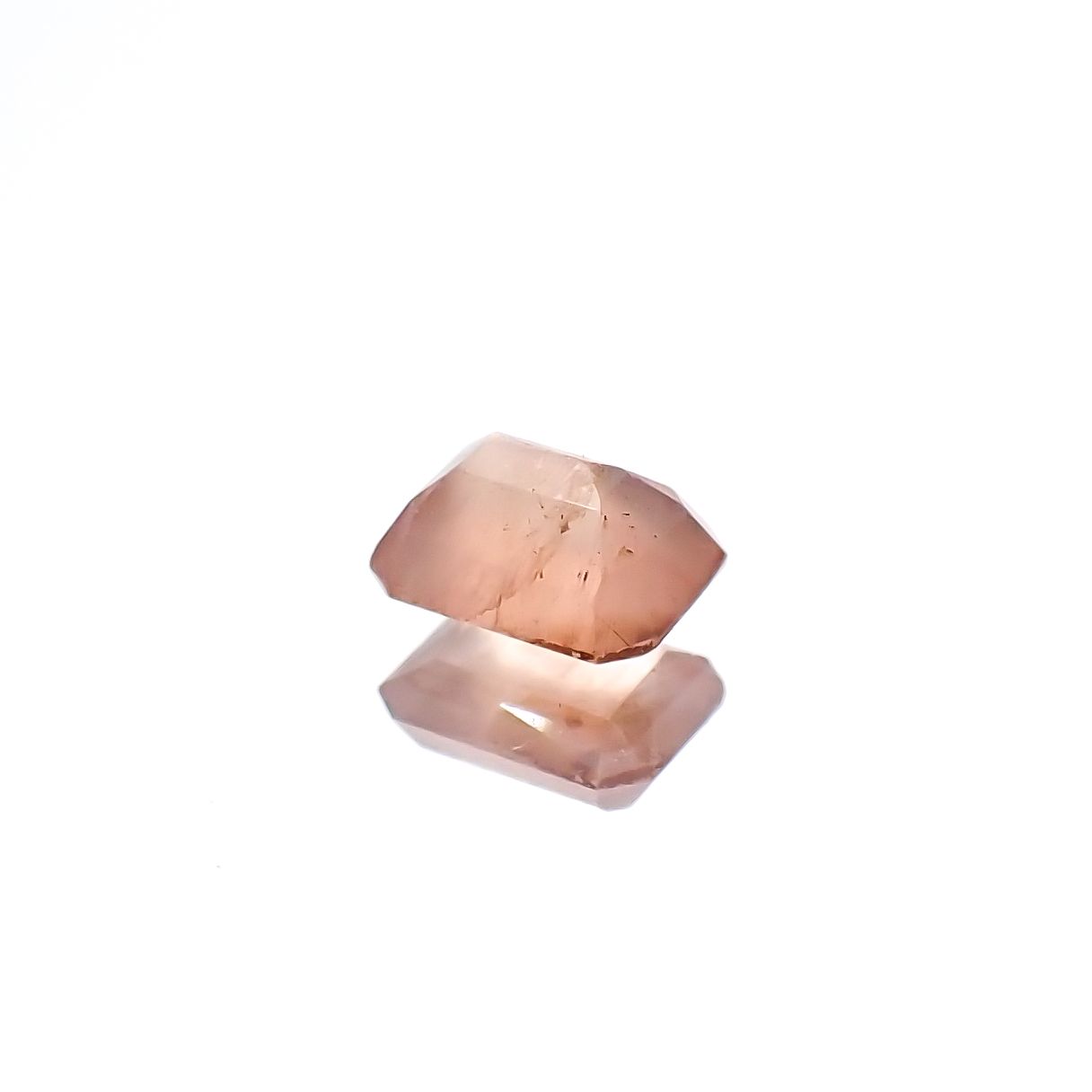 ロードクロサイト 日本・北海道産 0.37ct[240125344]4.5x3.3mm前後