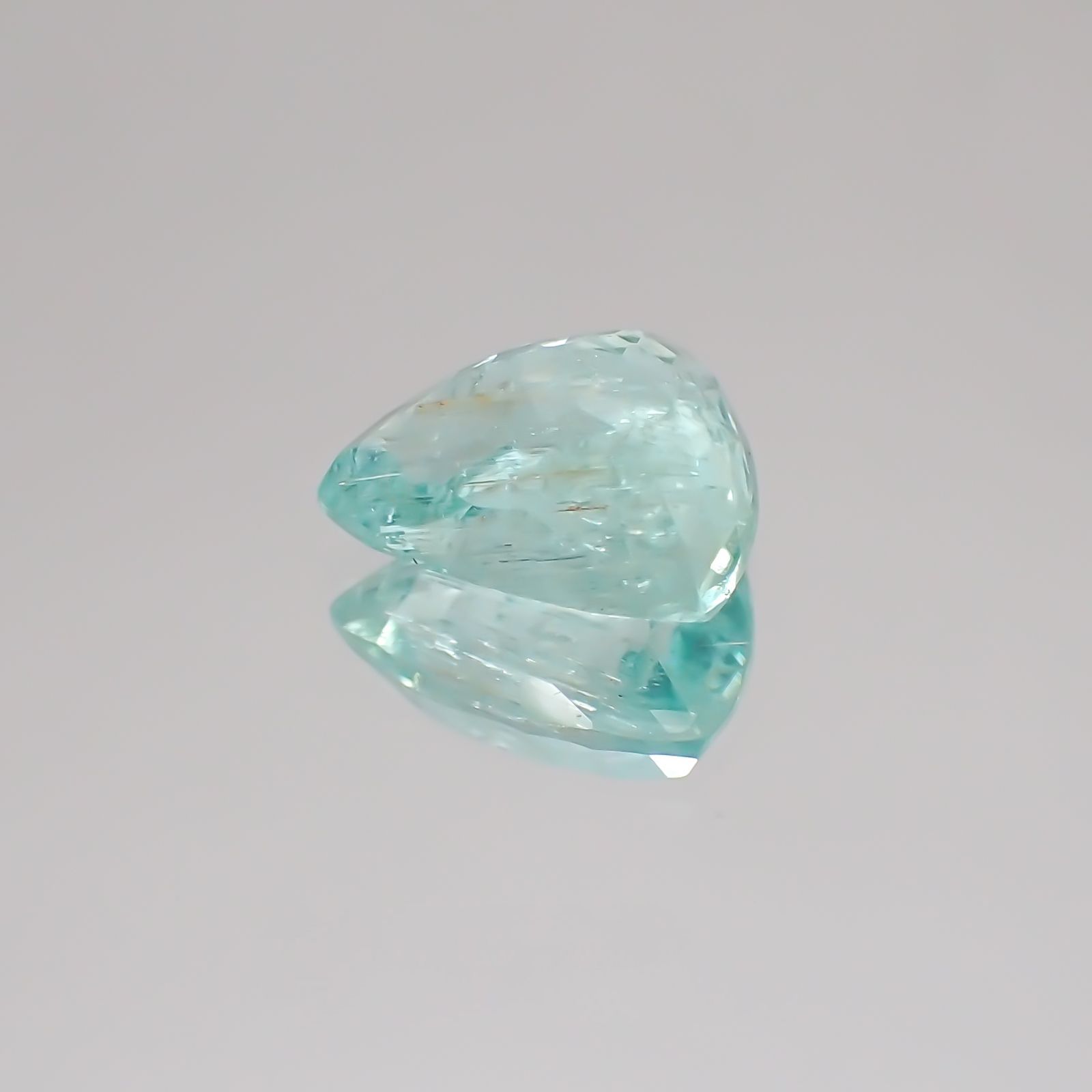 パライバトルマリン(宝石名トルマリン/別名パライバ・トルマリン) モザンビーク産 1.57ct 識別済[21059398]7.5×8.1mm前後