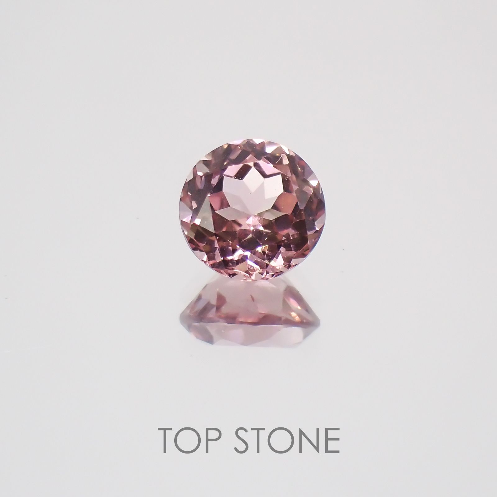 カラーチェンジマラヤガーネット(宝石名ガーネット) タンザニア産 0.78ct 識別済[21049657]5.3×5.3mm前後