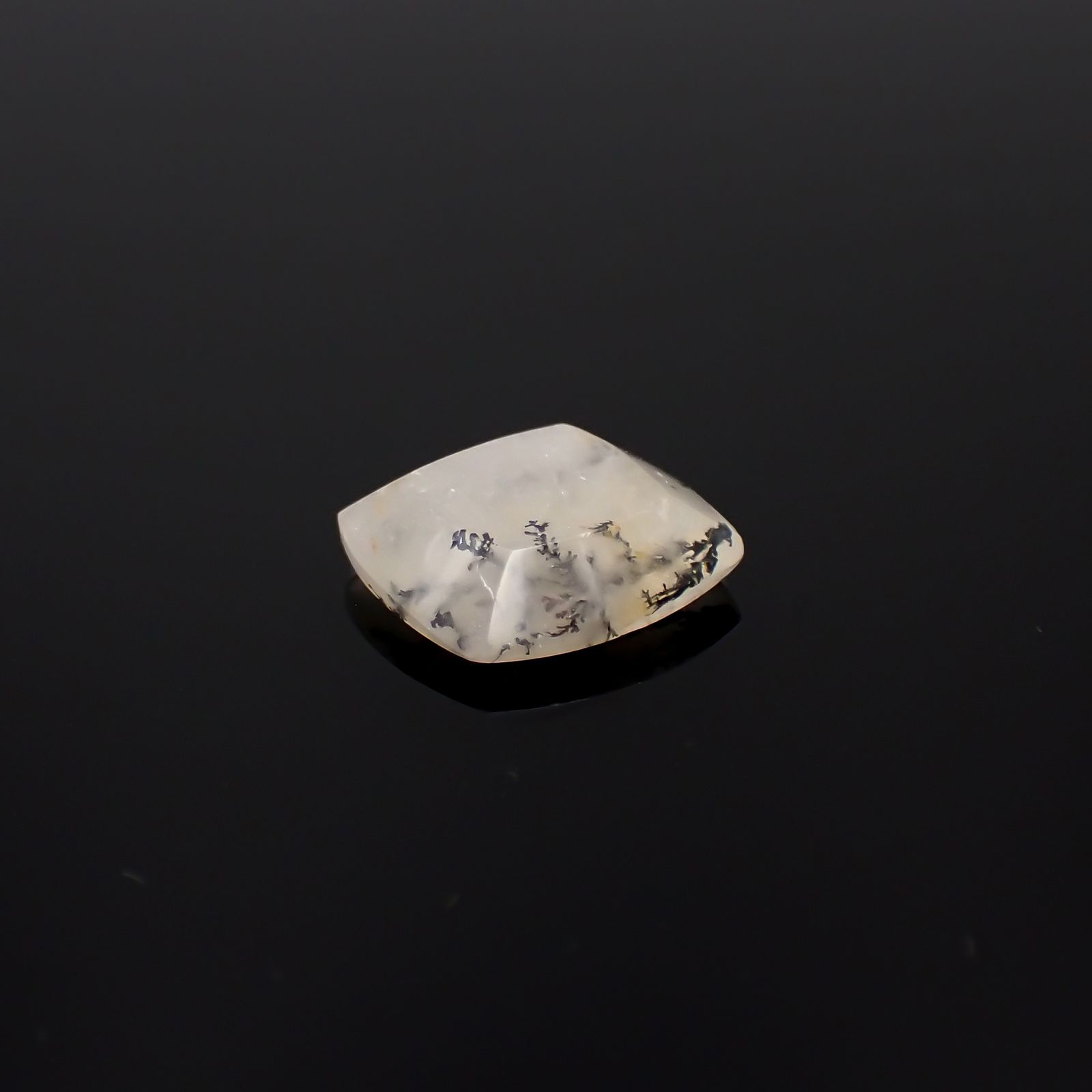 デンドリチッククォーツ ブラジル産 3.70ct[231224900]11.7x10.8mm前後