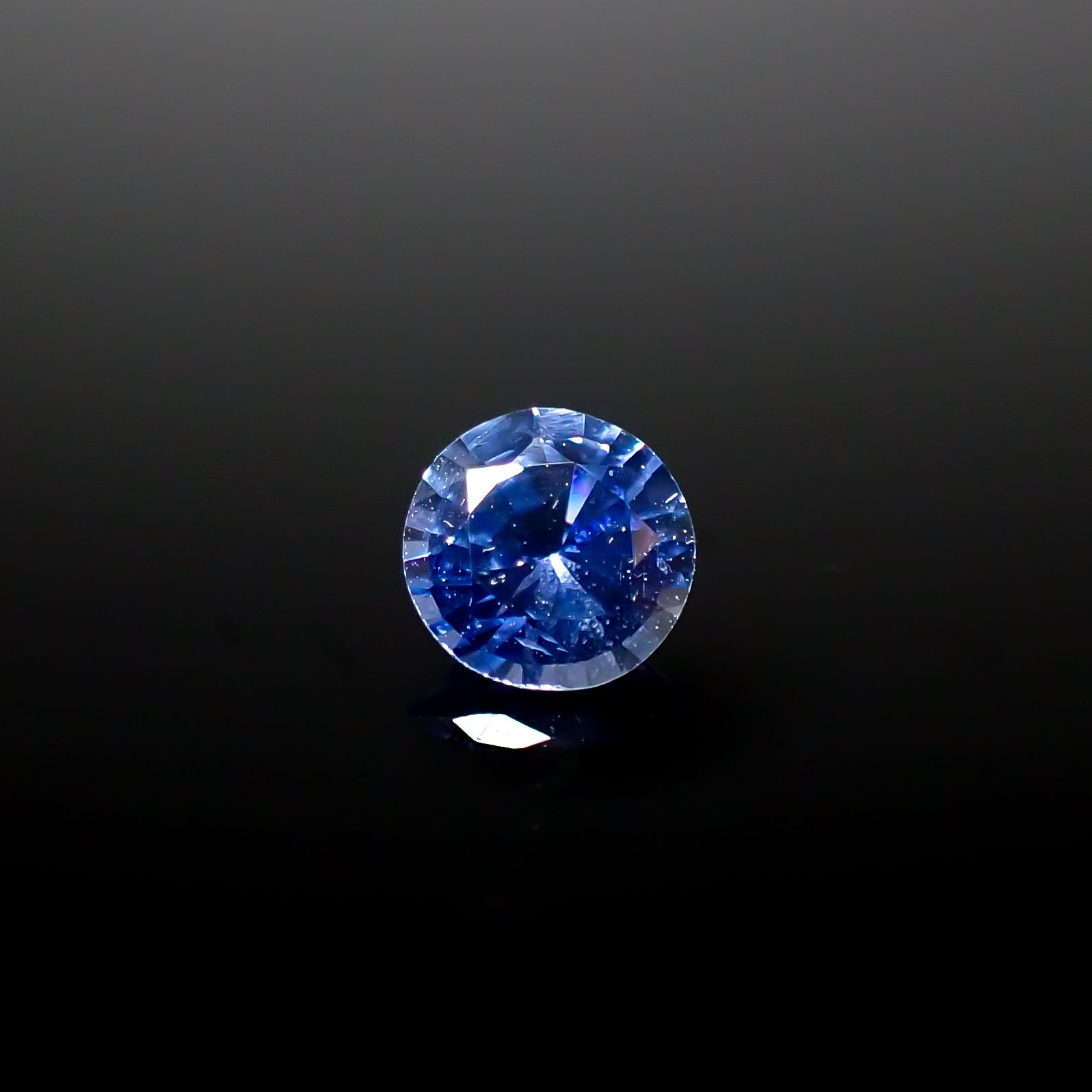 サファイア スリランカ産 0.54ct[240828679]5x5mm前後