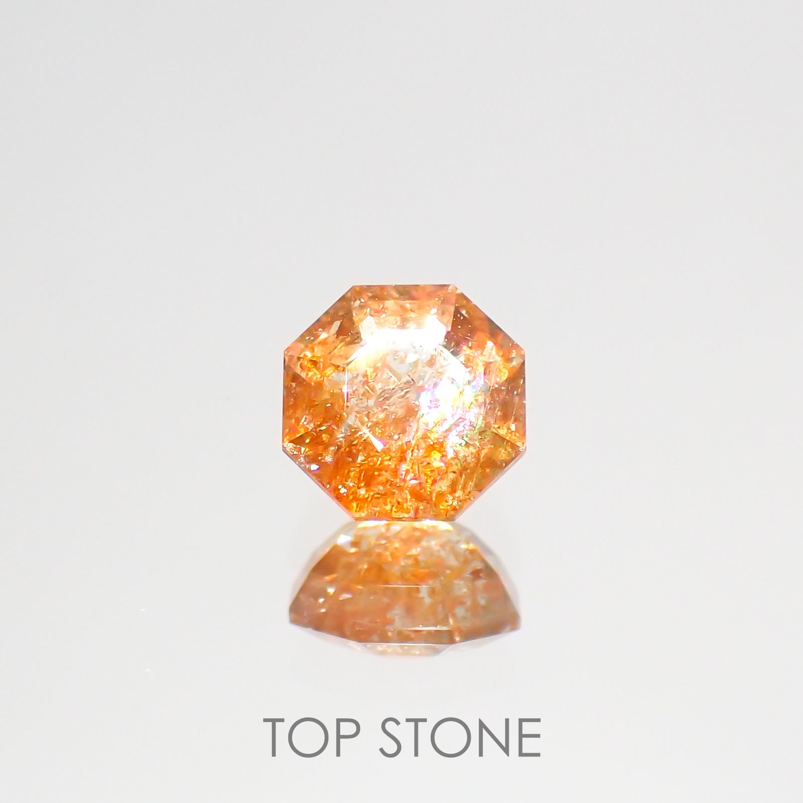◇オクタゴンカット◇イリュージョンサンストーン インド産 0.61ct[220115486]5.3x5.2mm前後