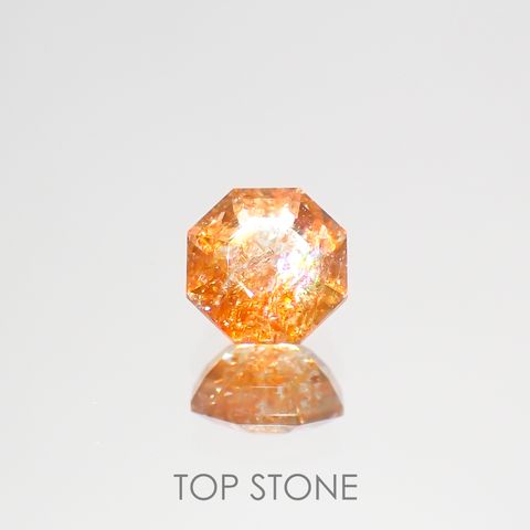 ◇オクタゴンカット◇イリュージョンサンストーン インド産 0.61ct[220115486]5.3x5.2mm前後