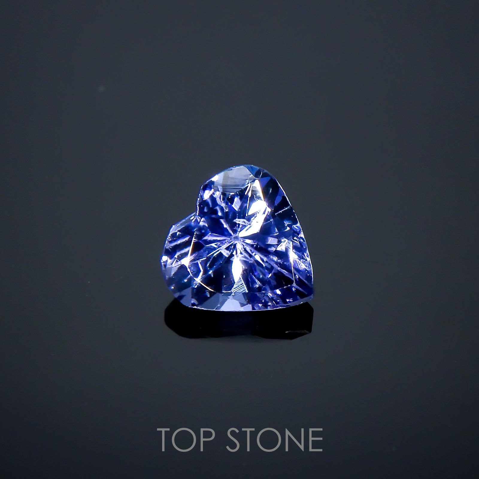 タンザナイト(宝石名タンザナイト)タンザニア産 0.53ct 識別済[220516050]5.2x5.2mm前後
