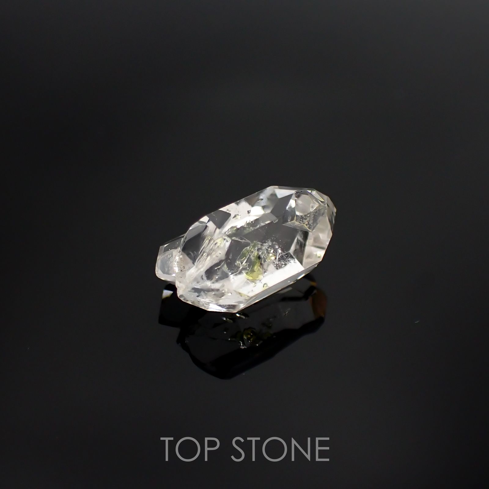 オイルインクォーツ原石 パキスタン産 5.02ct[210811435]13.6×8.5mm前後