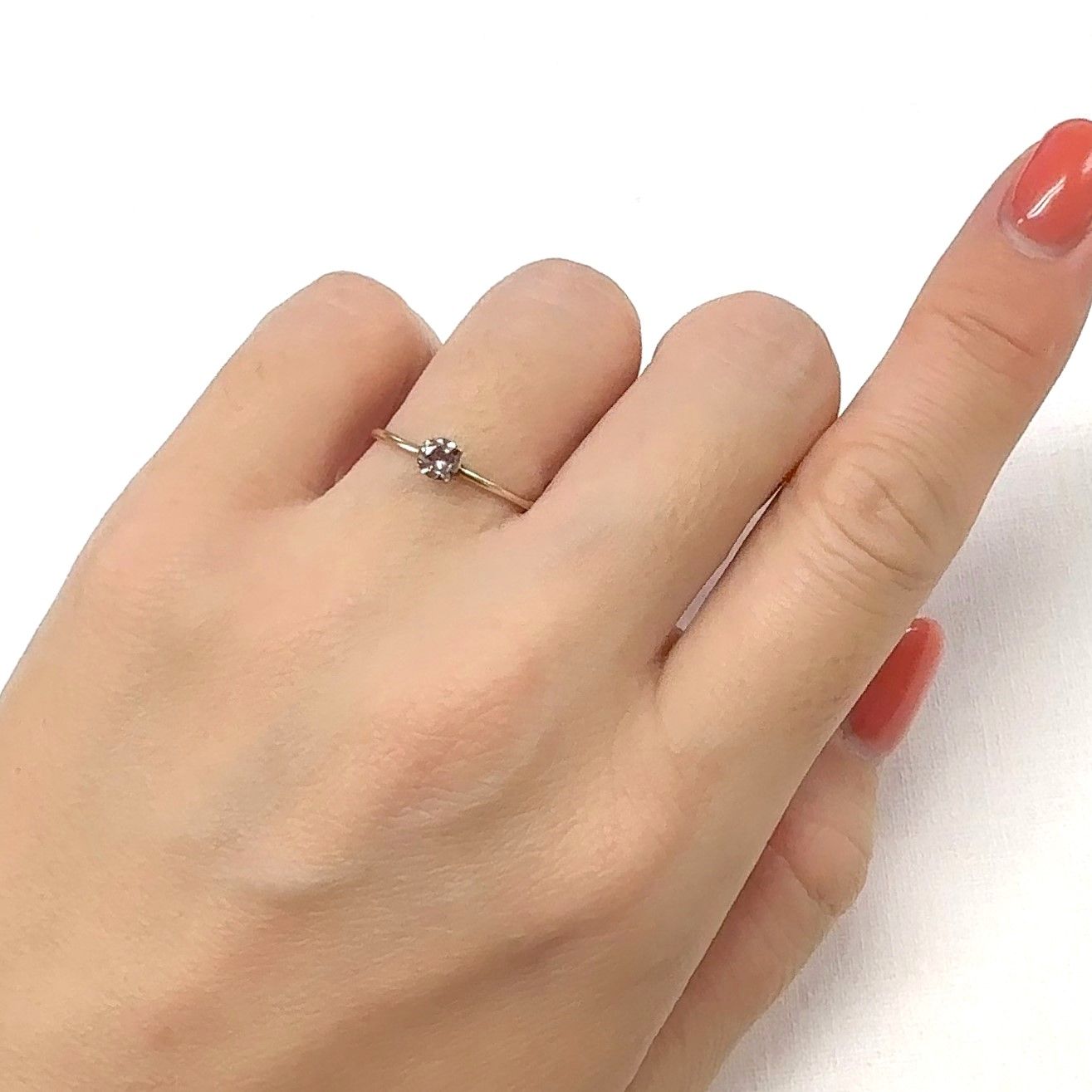 ドラゴンガーネット タンザニア産 0.32ct[241029211]3.9x3.9mm前後