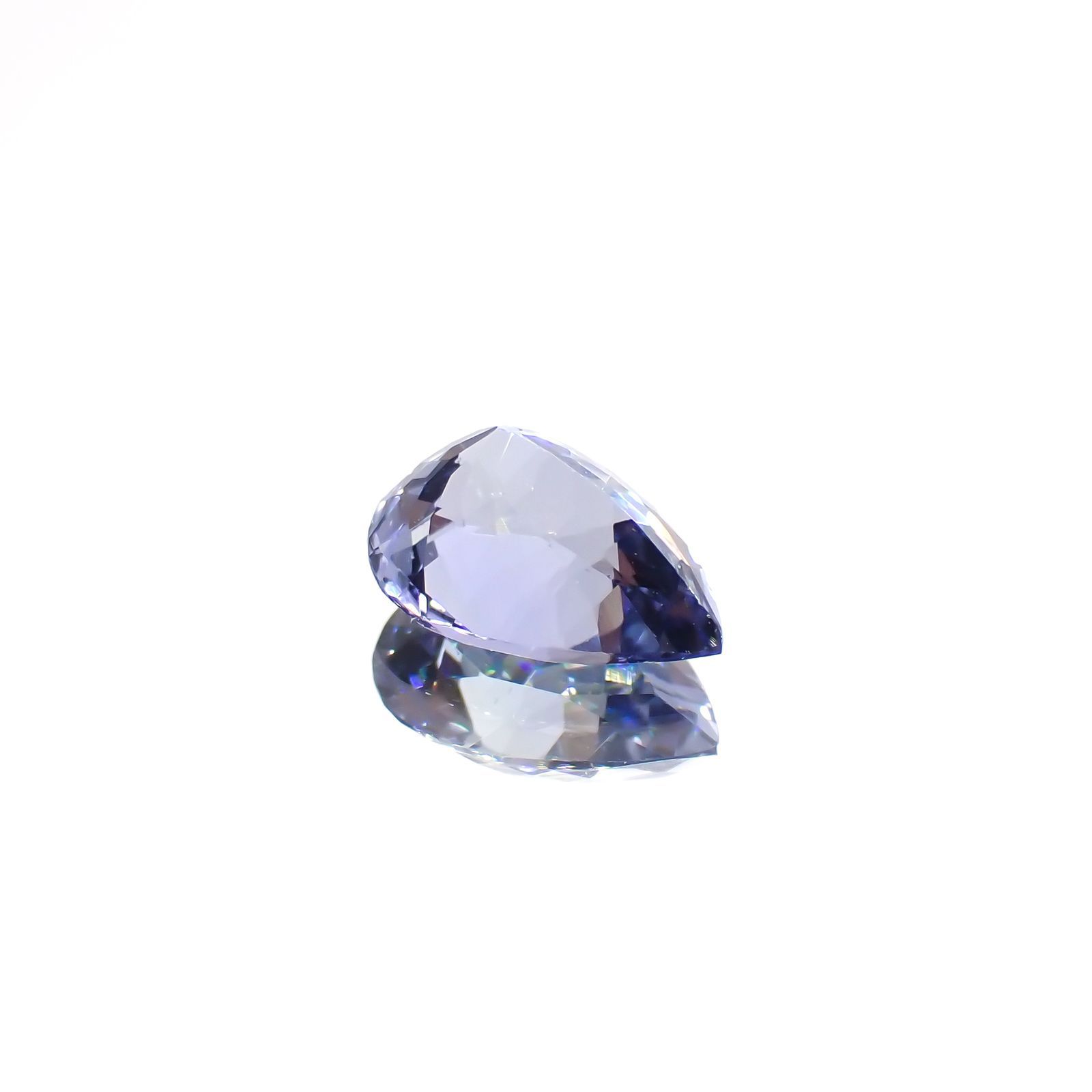 バイカラータンザナイト(宝石名タンザナイト)タンザニア産 0.84ct 識別済[220716998]7.4x5.4mm前後
