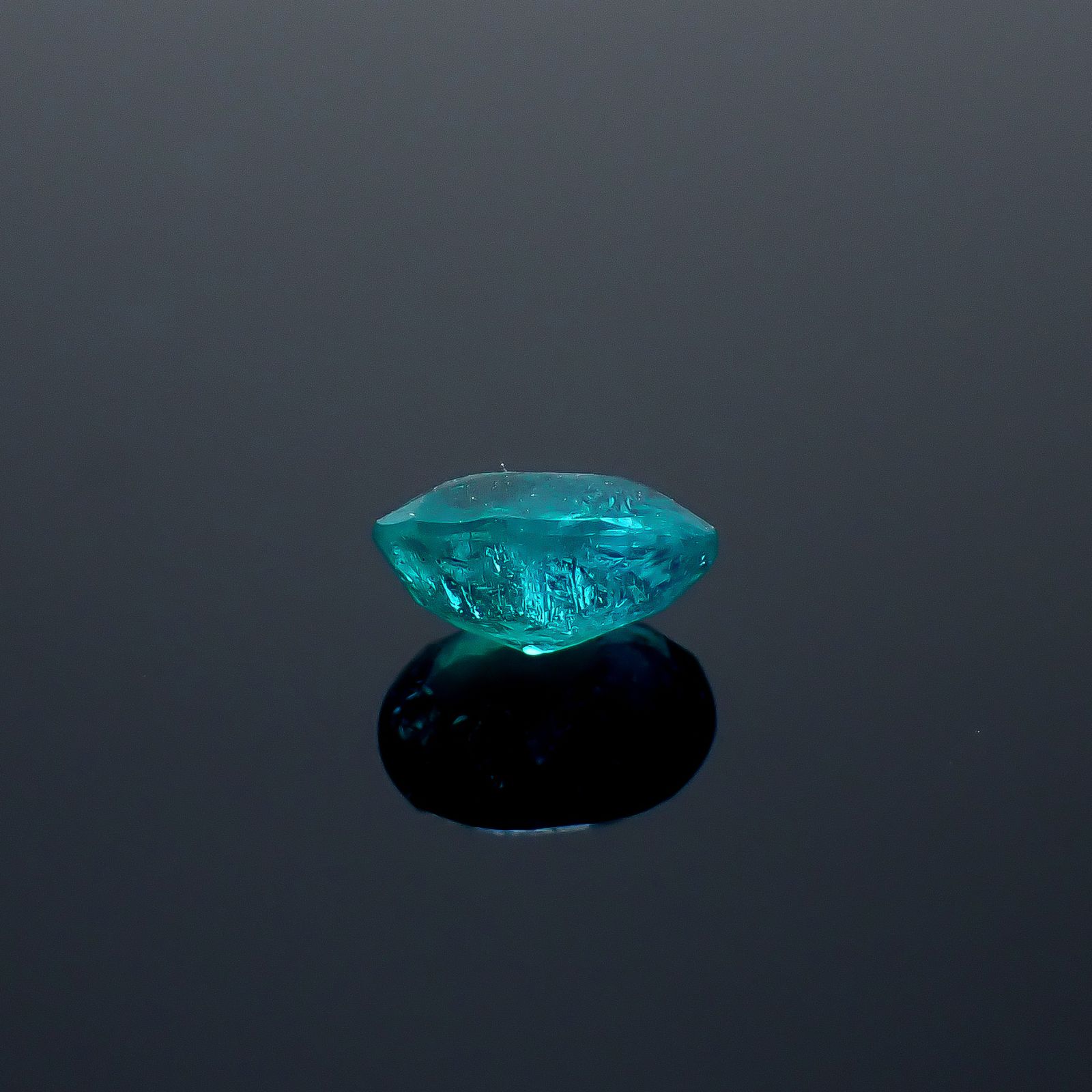 パライバトルマリン(宝石名トルマリン/別名パライバ・トルマリン)エチオピア産 GIA鑑付 0.54ct / 5.76x4.46mm前後 [260933197]