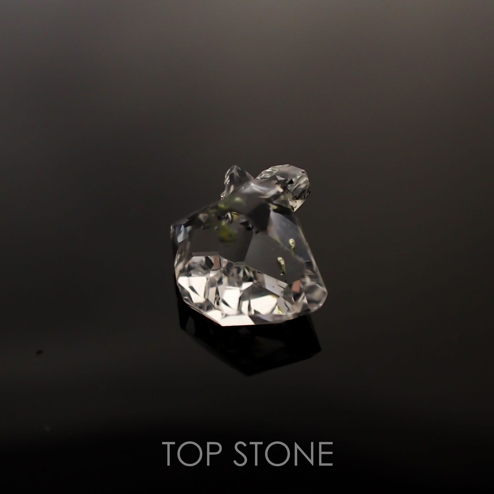 オイルインクォーツ パキスタン産 原石・結晶 3.78ct[210611071]11.8×11mm前後