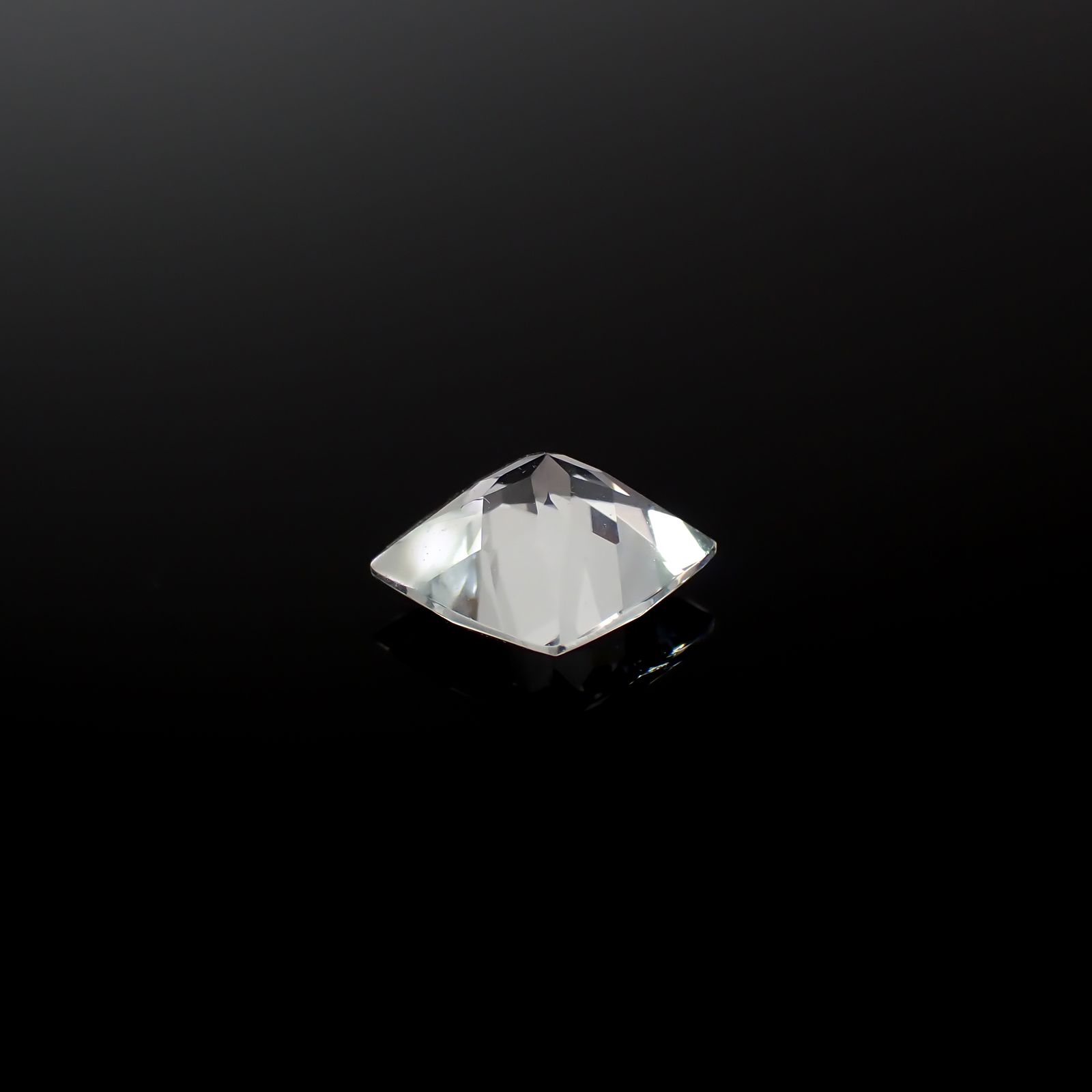 ゴッシェナイト パキスタン・ヒマラヤ産 1.25ct[240527458]7x7mm前後