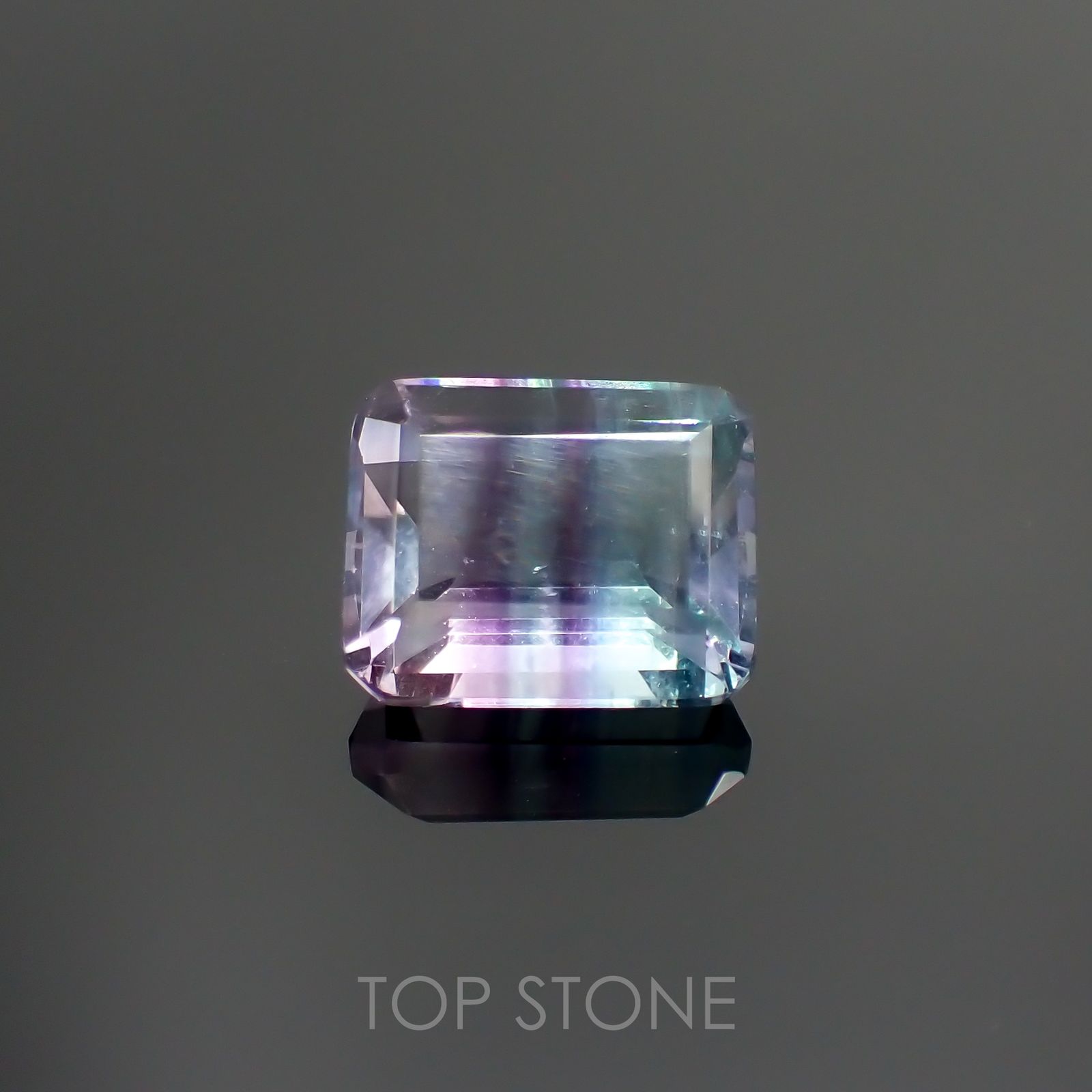 バイカラーフローライト ブラジル産 ルース 4.2ct[210913213]9.9×8mm前後