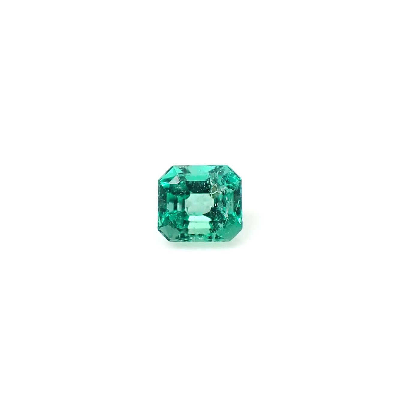 エメラルド コロンビア産 0.24ct / 3.7x3.4mm前後 [260131521]