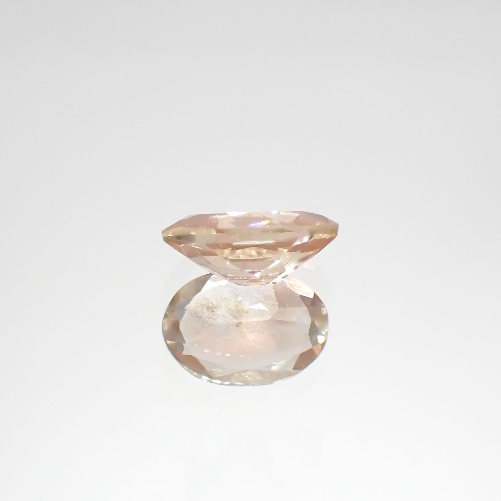オレゴンサンストーン(宝石名ラブラドライト)アメリカ・オレゴン州産 0.85ct 識別済[220114662]7.9x5.6mm前後