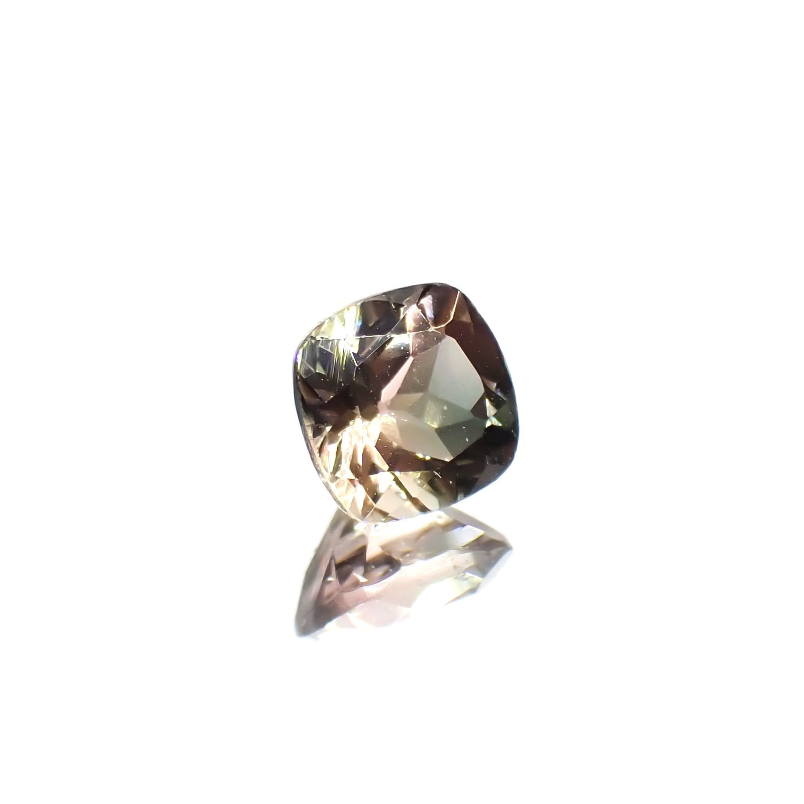 バイカラートルマリン(宝石名トルマリン)コンゴ産 1.08ct 識別済[250114993]6.1x6.1mm前後