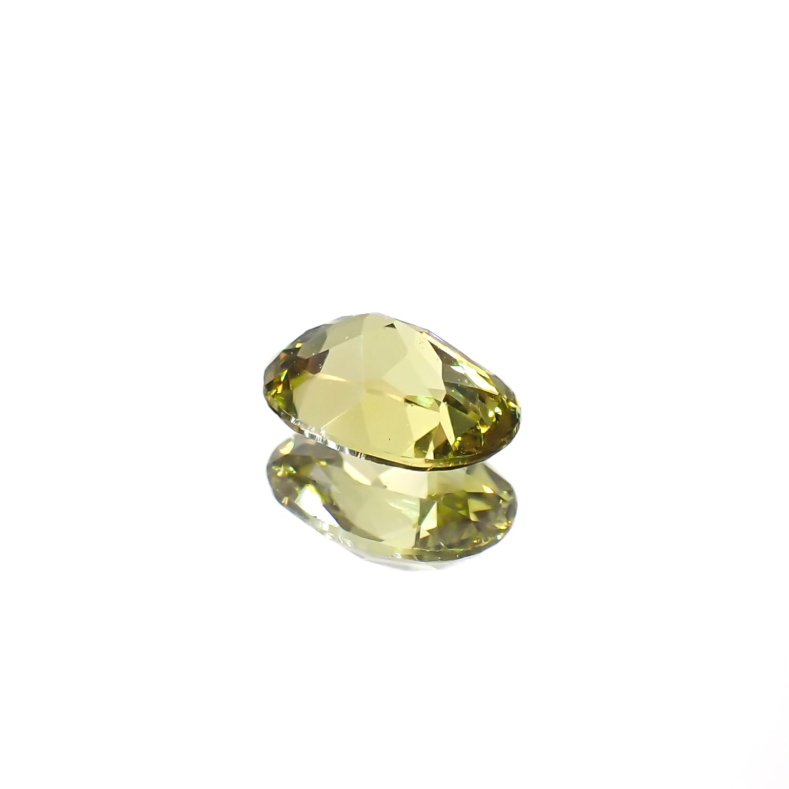 マリガーネット(宝石名グロッシュラー アンドラダイト・ガーネット)マリ共和国産 0.68ct 識別済[231224573]6.4x4.4mm前後